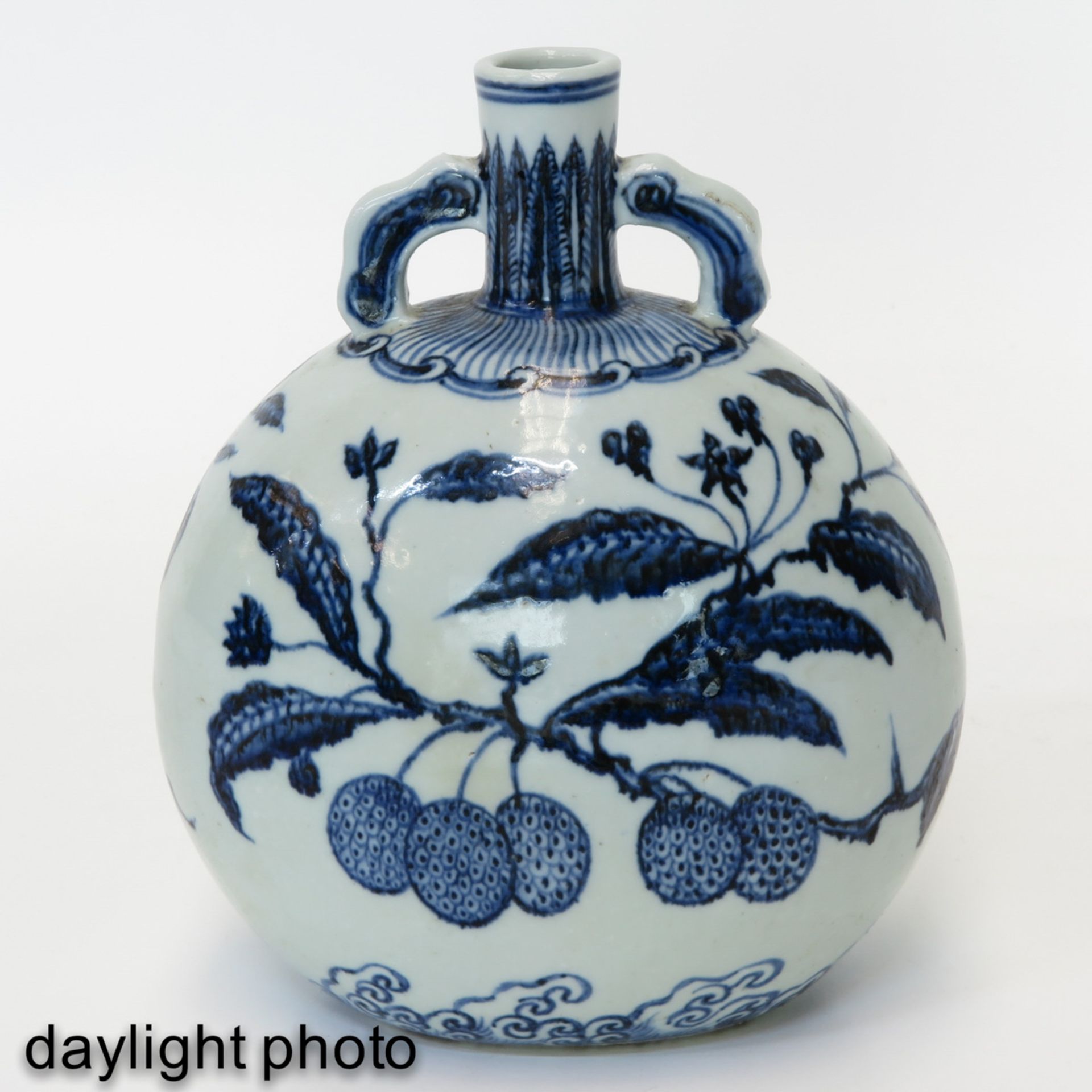 A Blue and White Moon Bottle Vase - Image 7 of 9