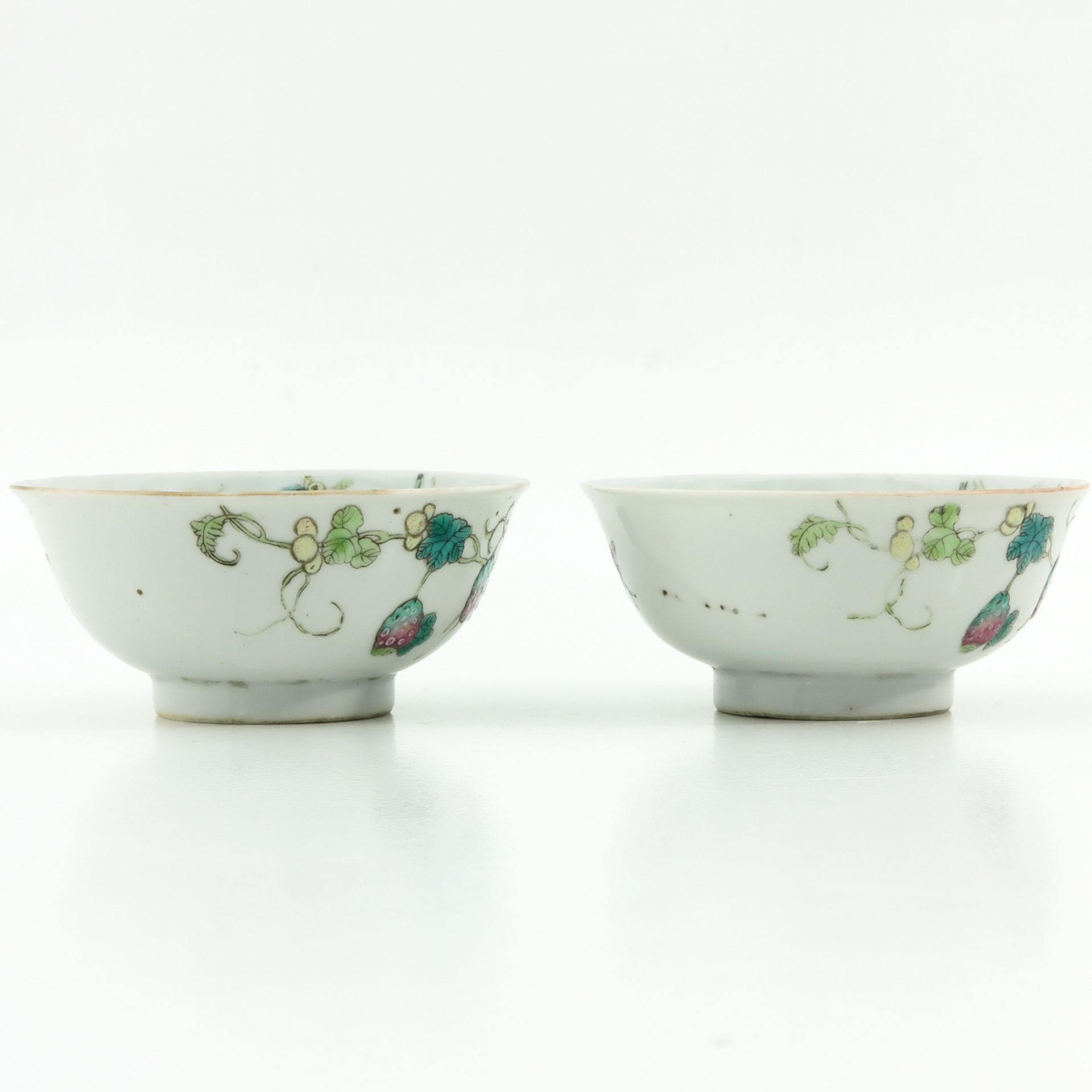 A Pair of Famille Rose Cups - Image 4 of 9