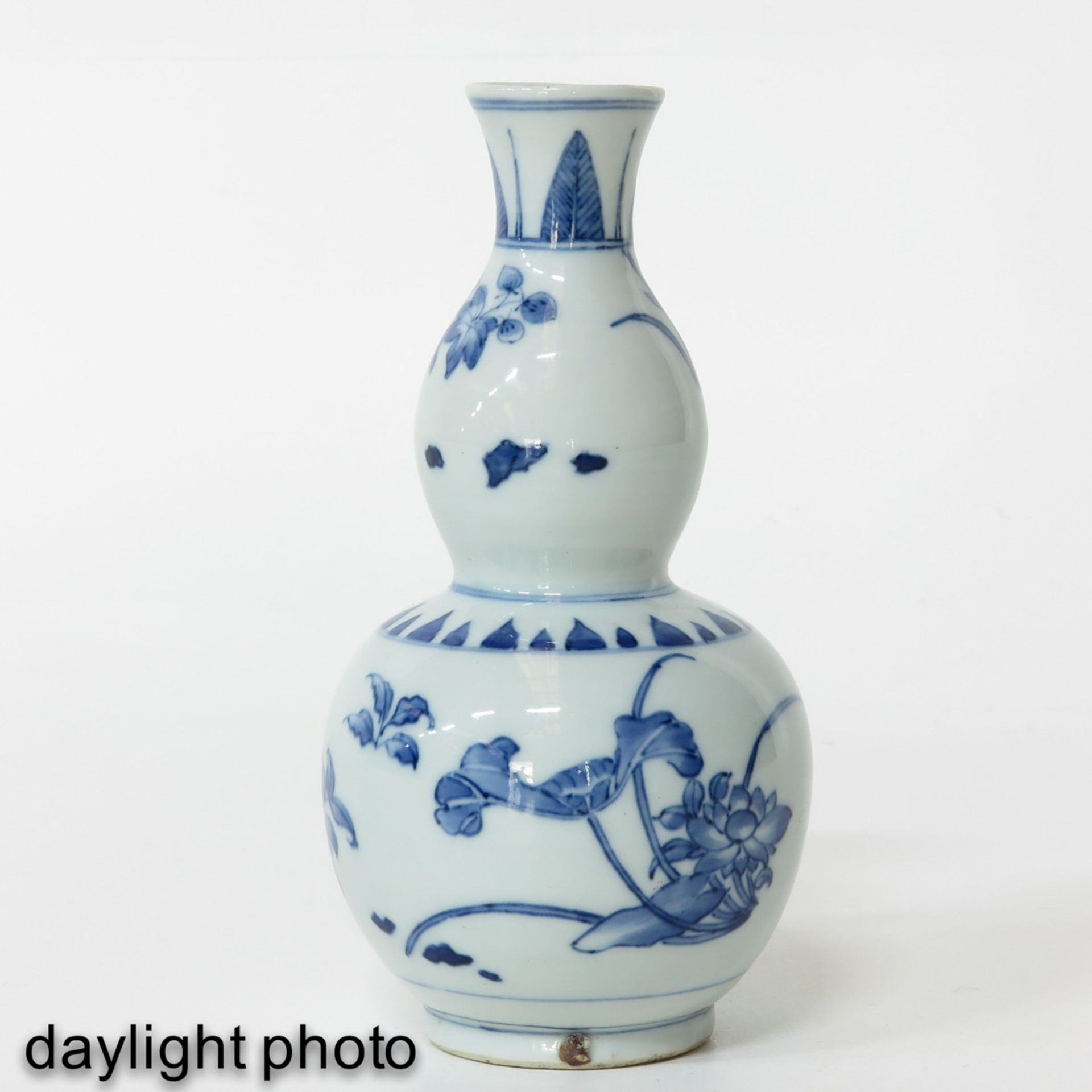 A Blue and White Gourd Vase - Bild 7 aus 9