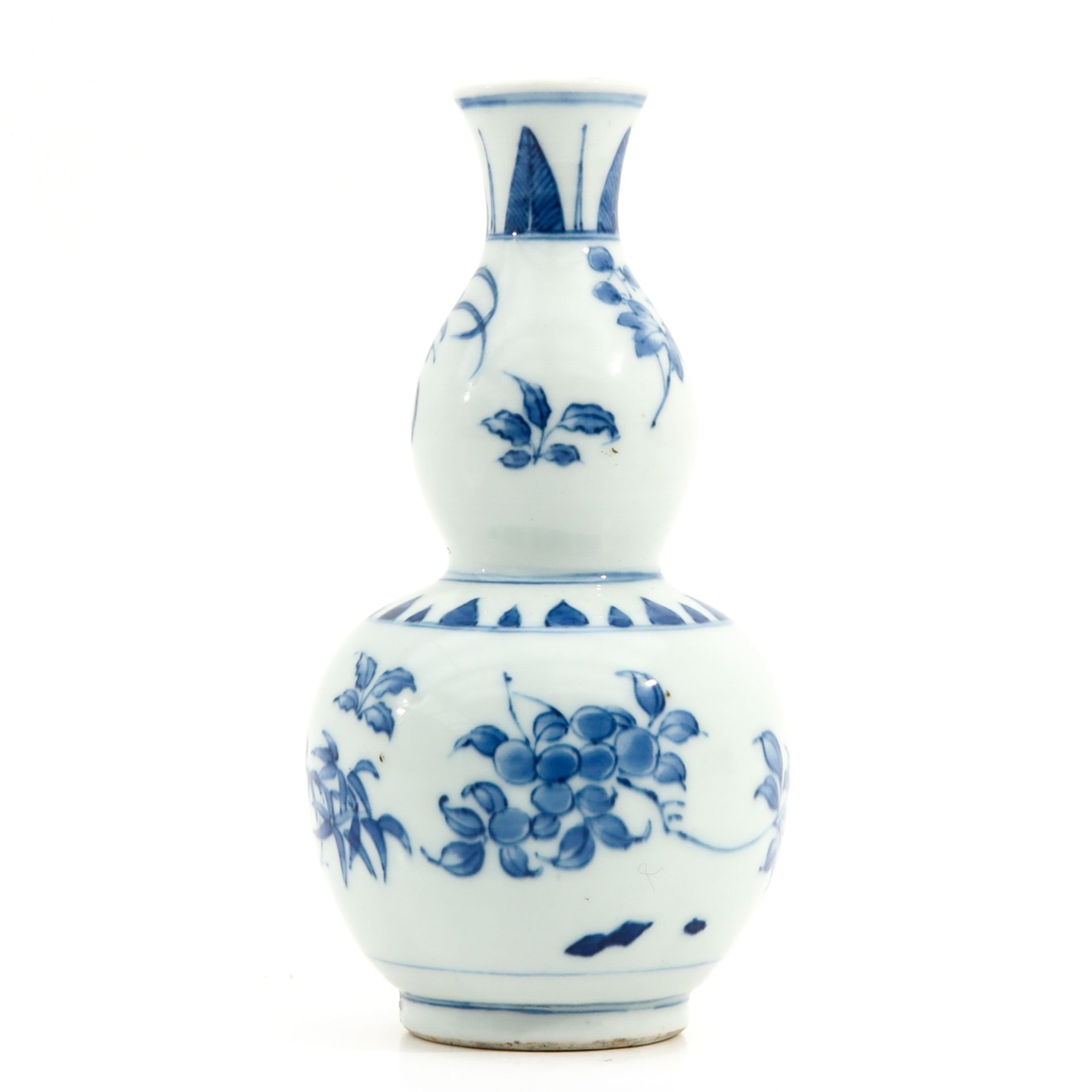 A Blue and White Gourd Vase - Bild 3 aus 9