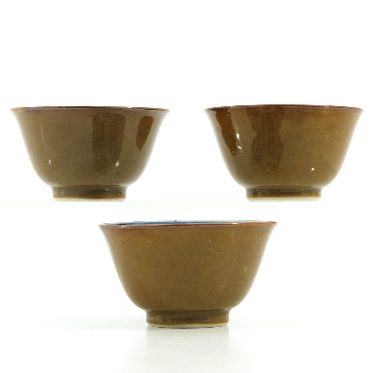 A Set of 3 Cups and Saucers - Image 2 of 10