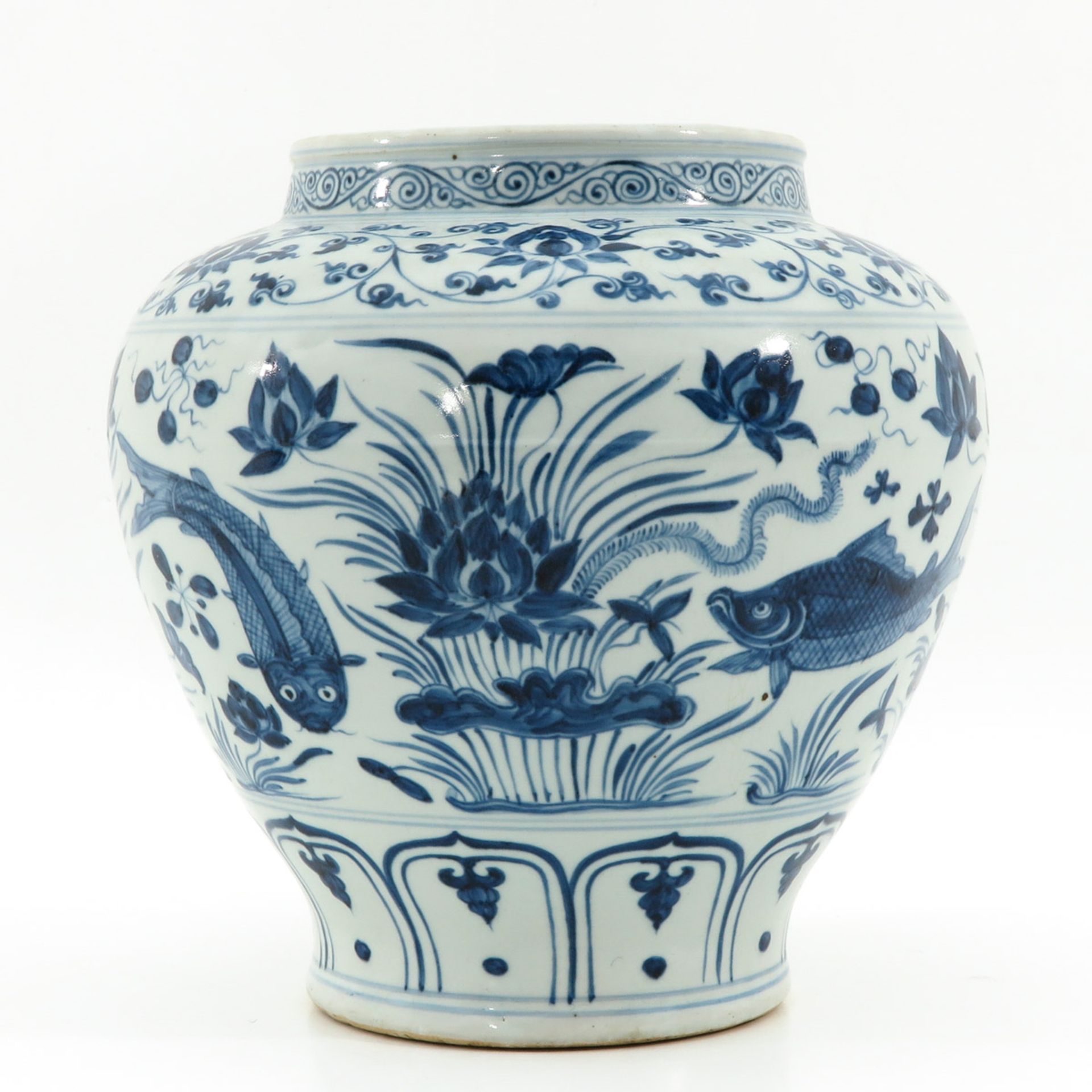 A Blue and White Jar - Bild 2 aus 9