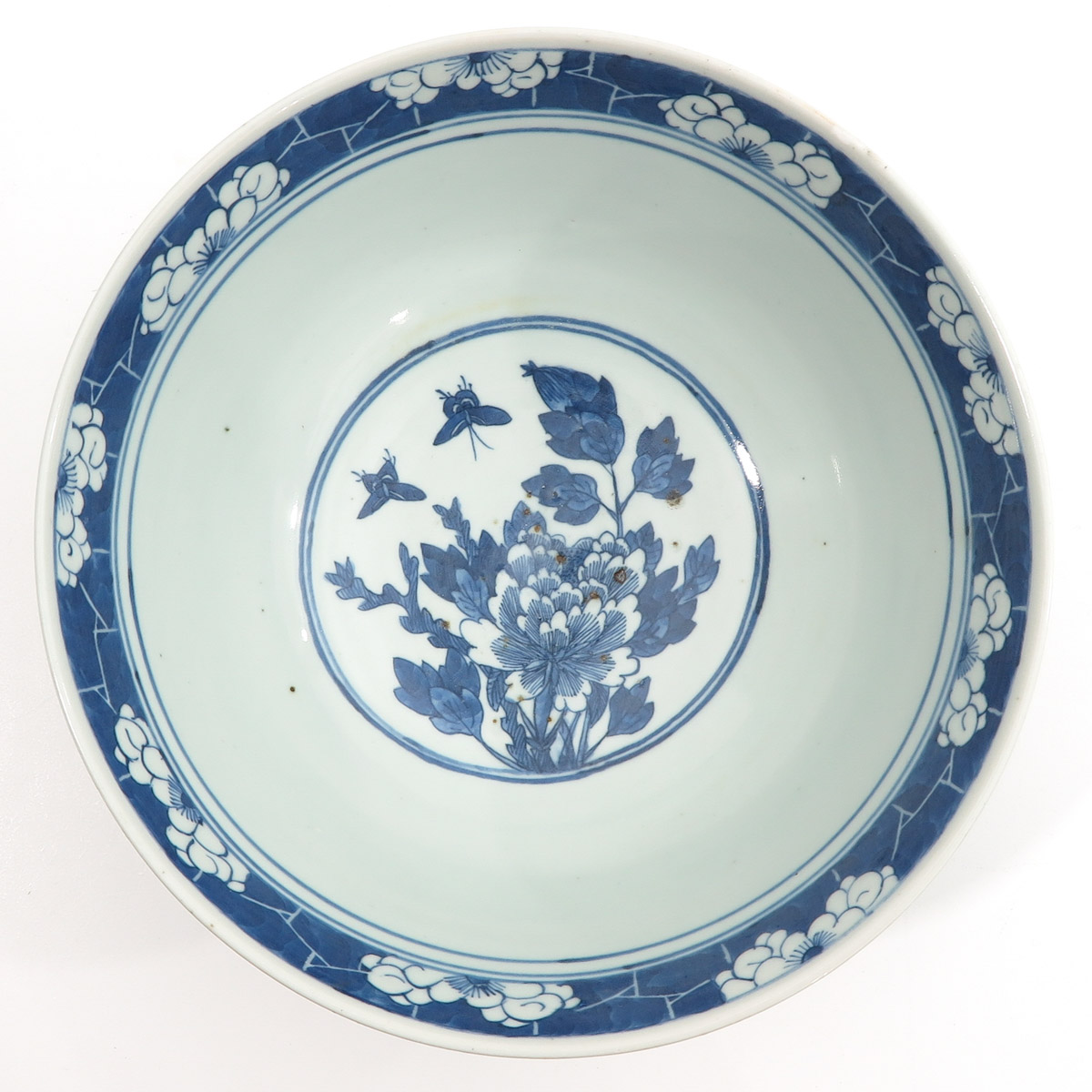 A Blue and White Bowl - Image 5 of 9