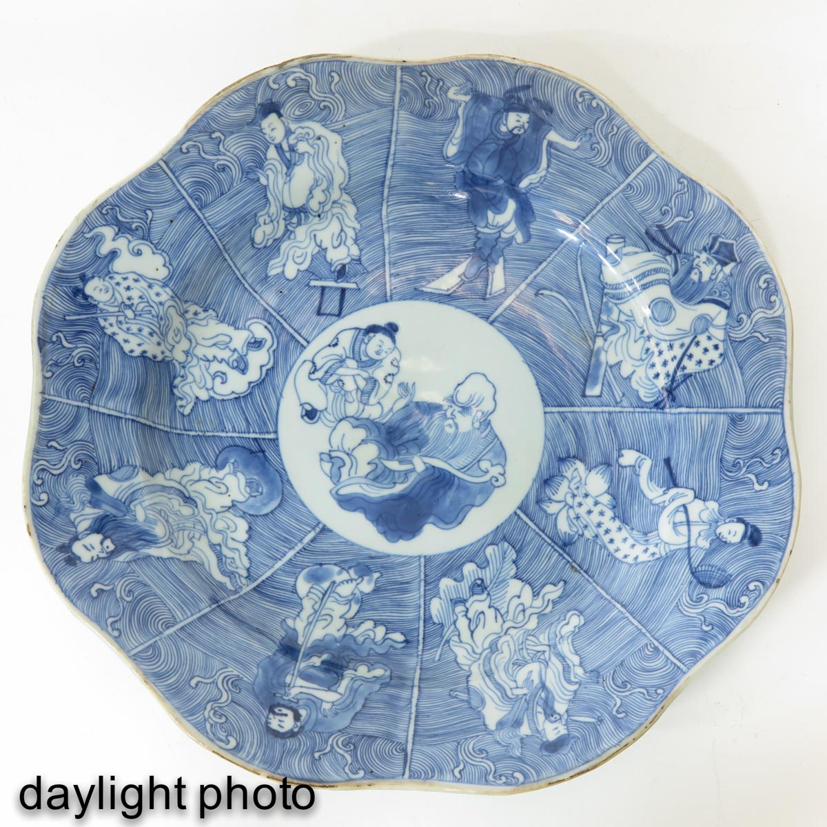 A Pair of Blue and White Plates - Image 7 of 9