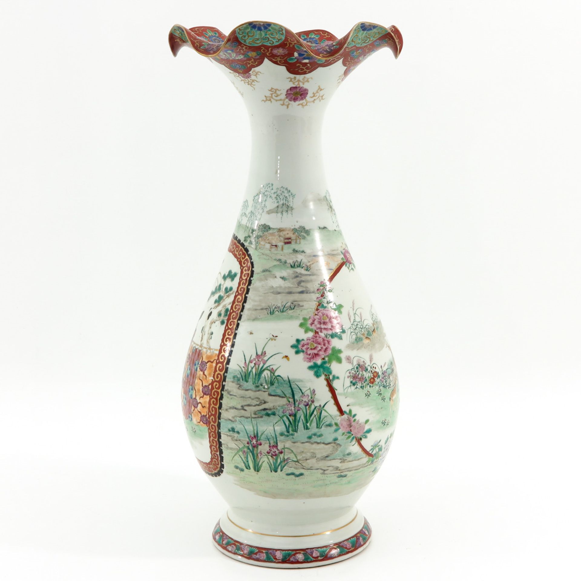 A Japanese Ruffle Top Vase - Bild 2 aus 10