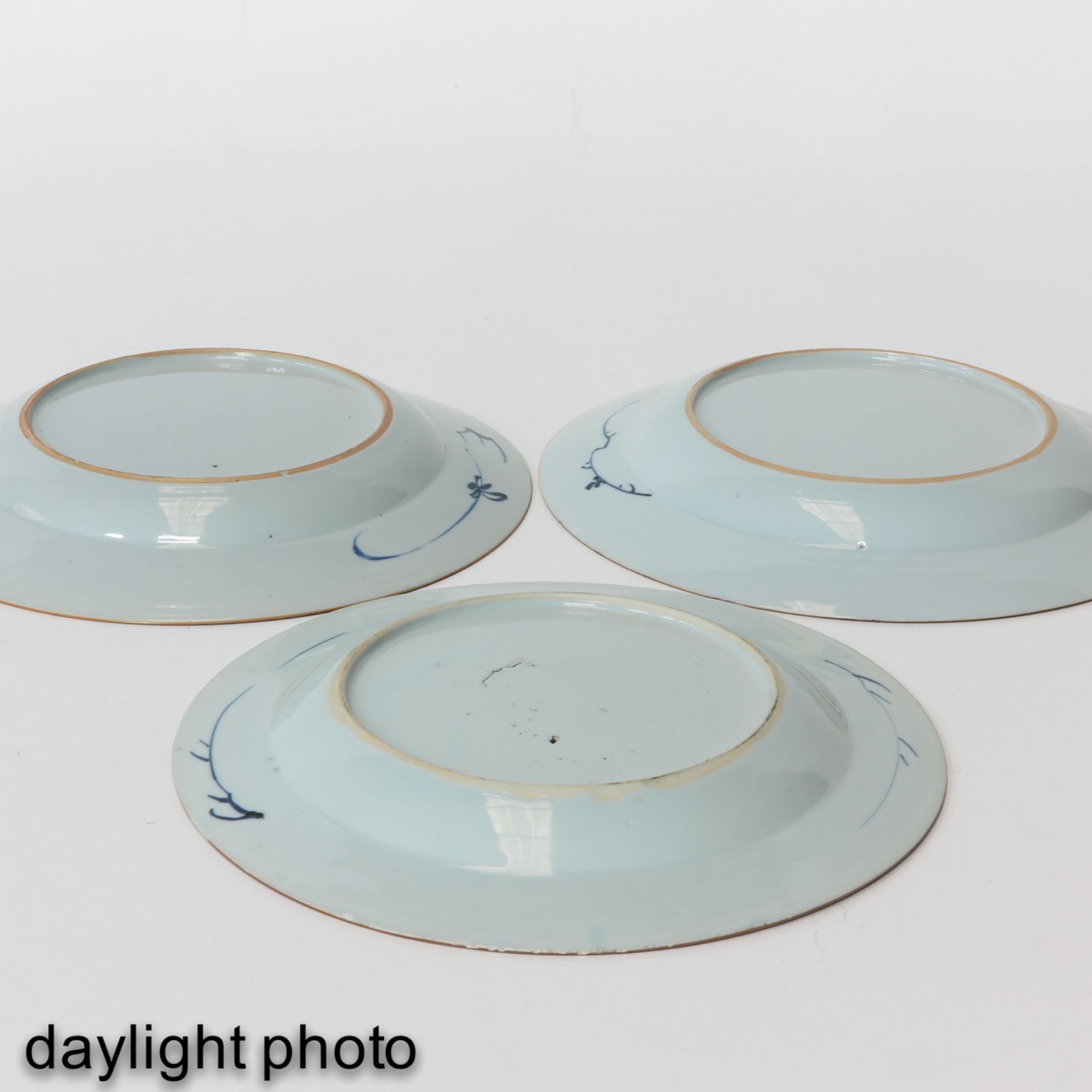 A Collectin of 3 Blue and White Plates - Image 10 of 10