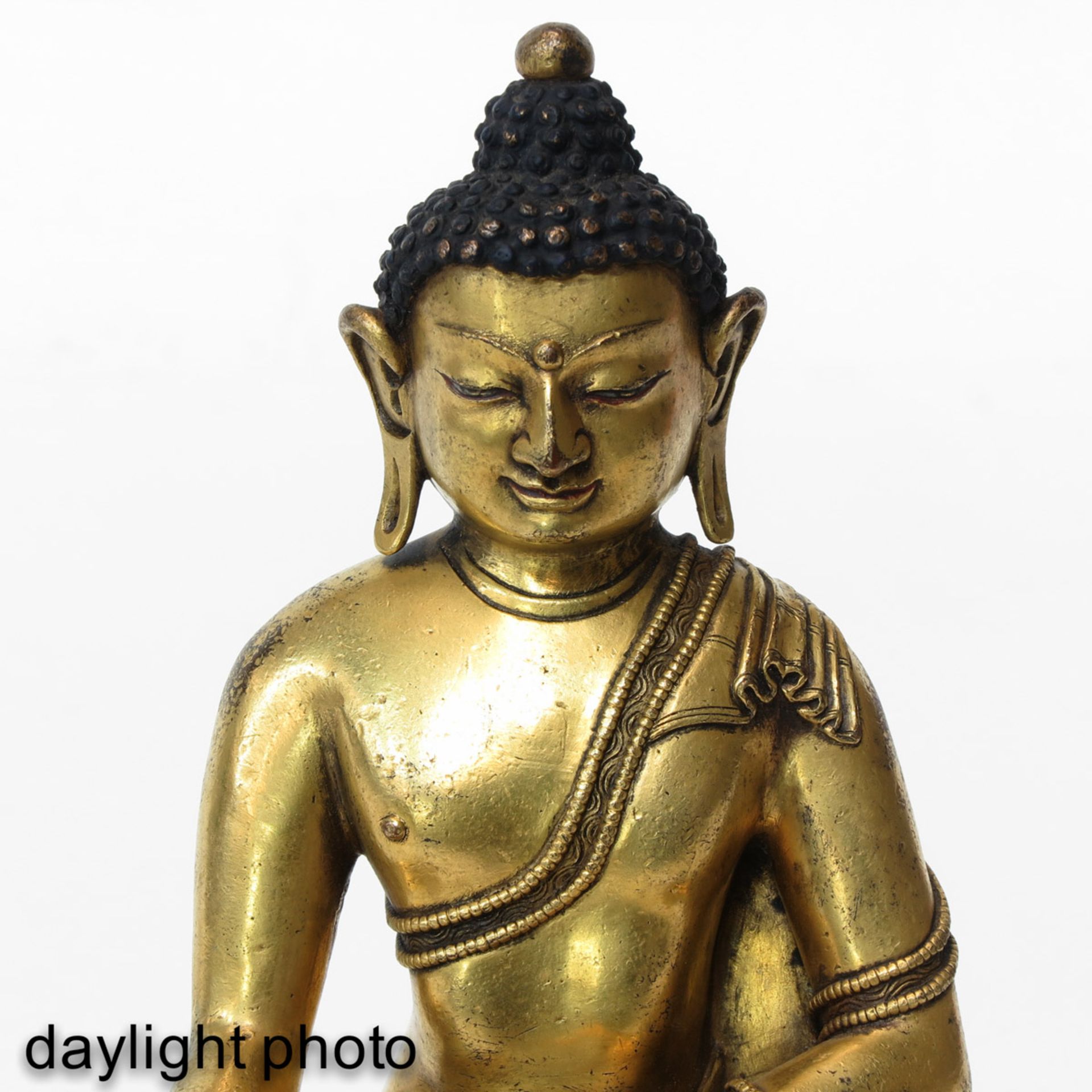 A Bronze Gilt Buddha - Bild 10 aus 10