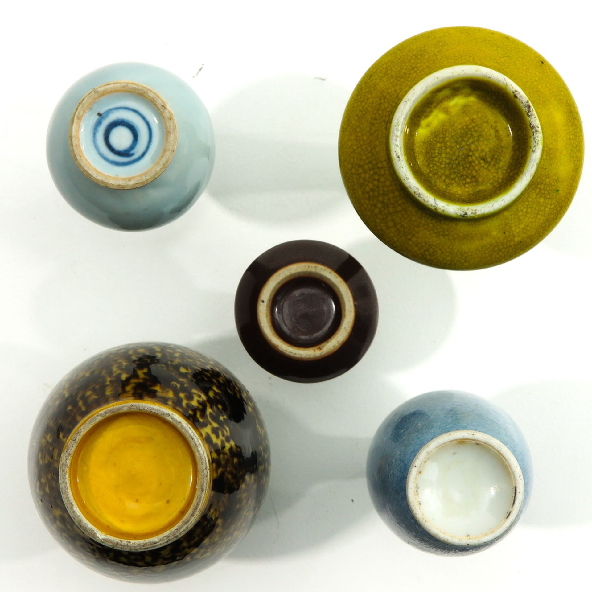 A Collection of 5 Vases - Bild 6 aus 9