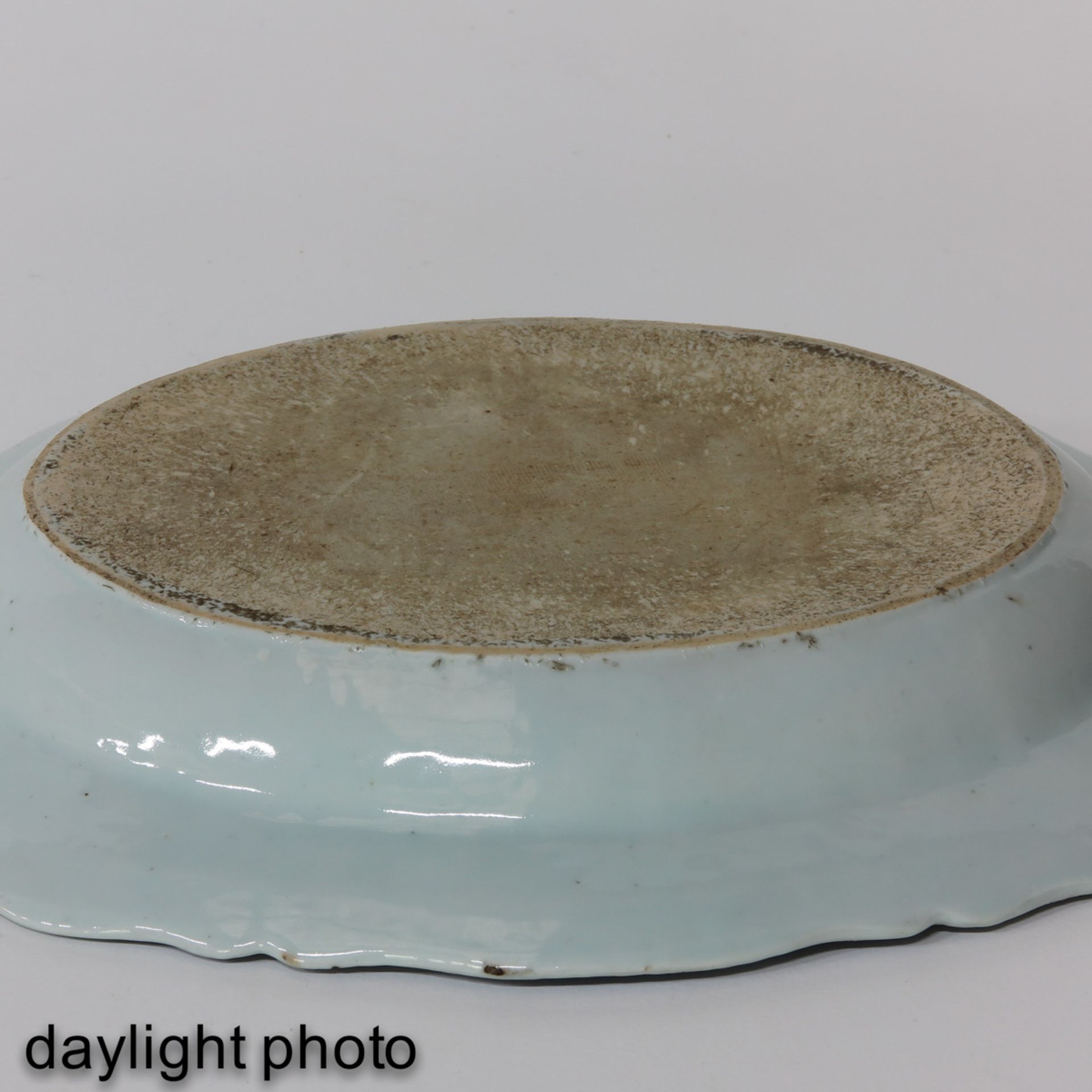 A Blue and White Serving Dish - Image 6 of 7