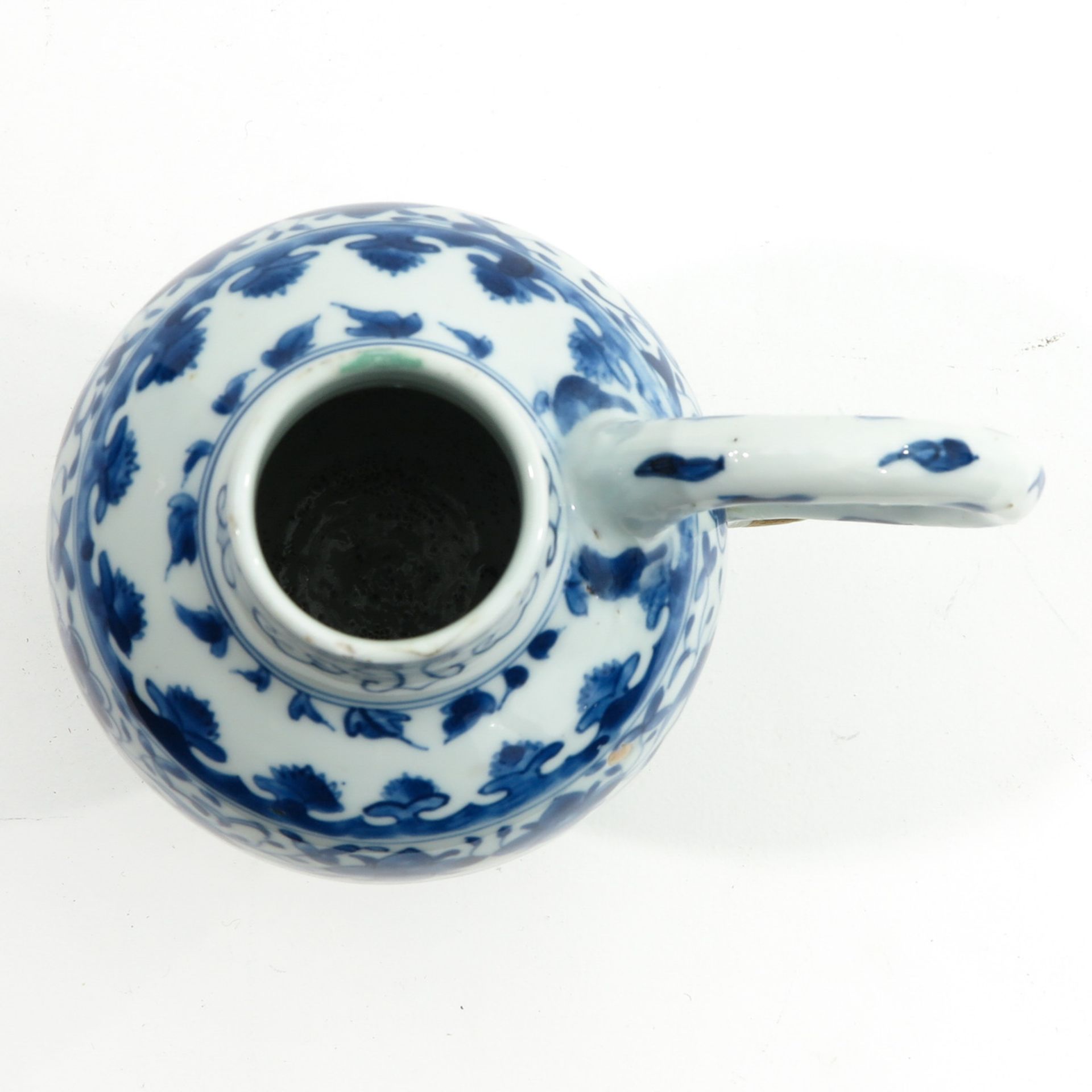 A Blue and White Ewer - Image 5 of 9