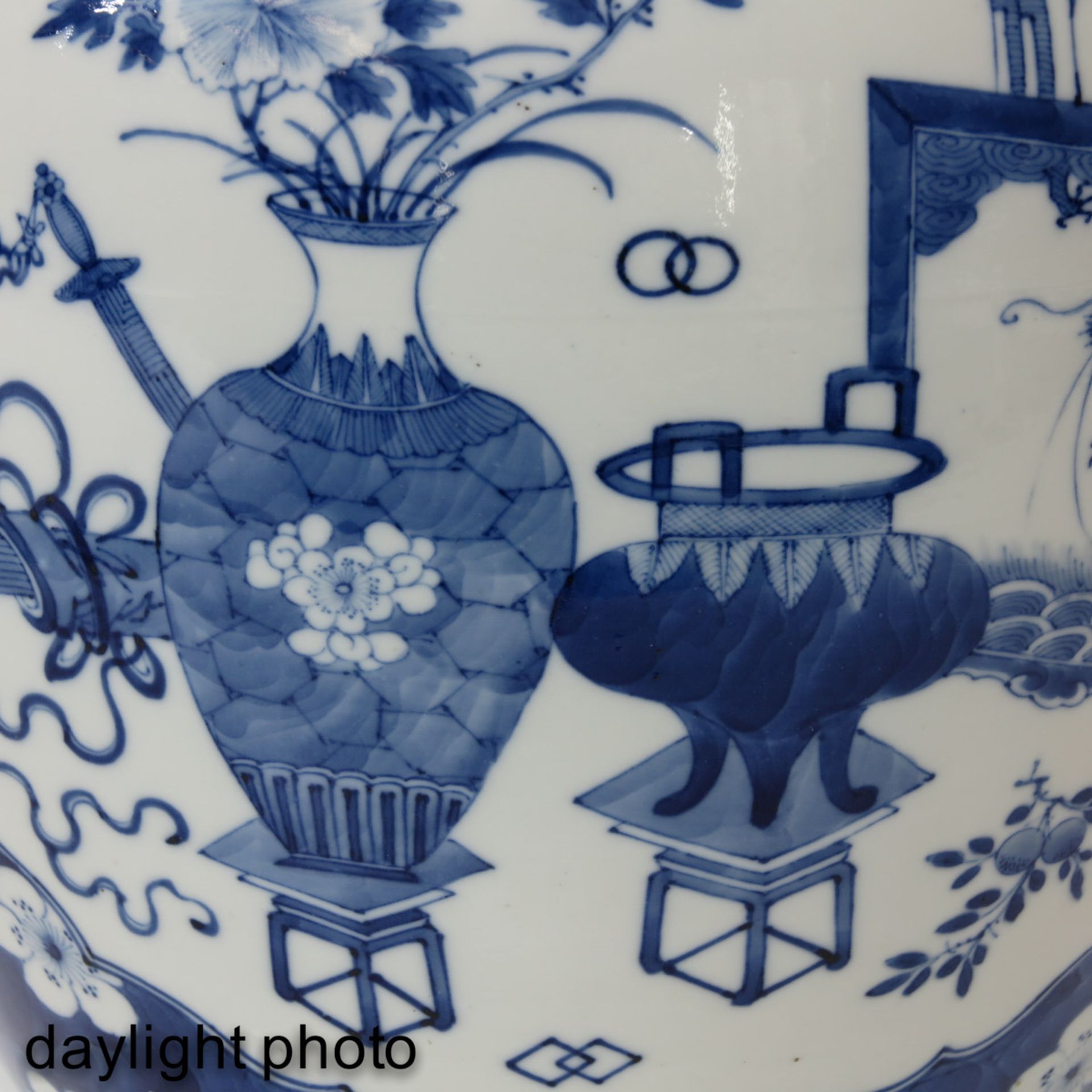 A Blue and White Ginger Jar - Image 10 of 10