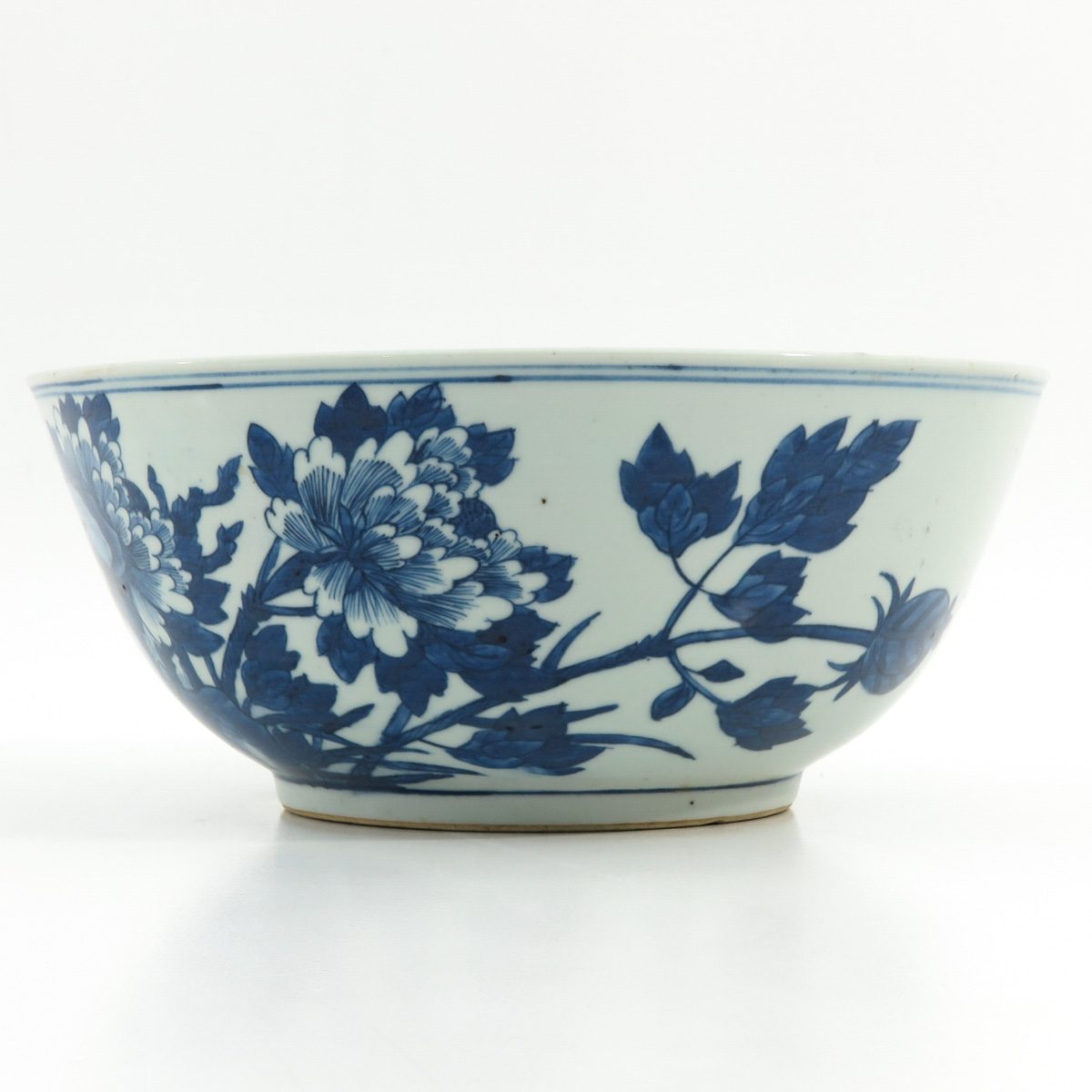 A Blue and White Bowl - Image 2 of 9