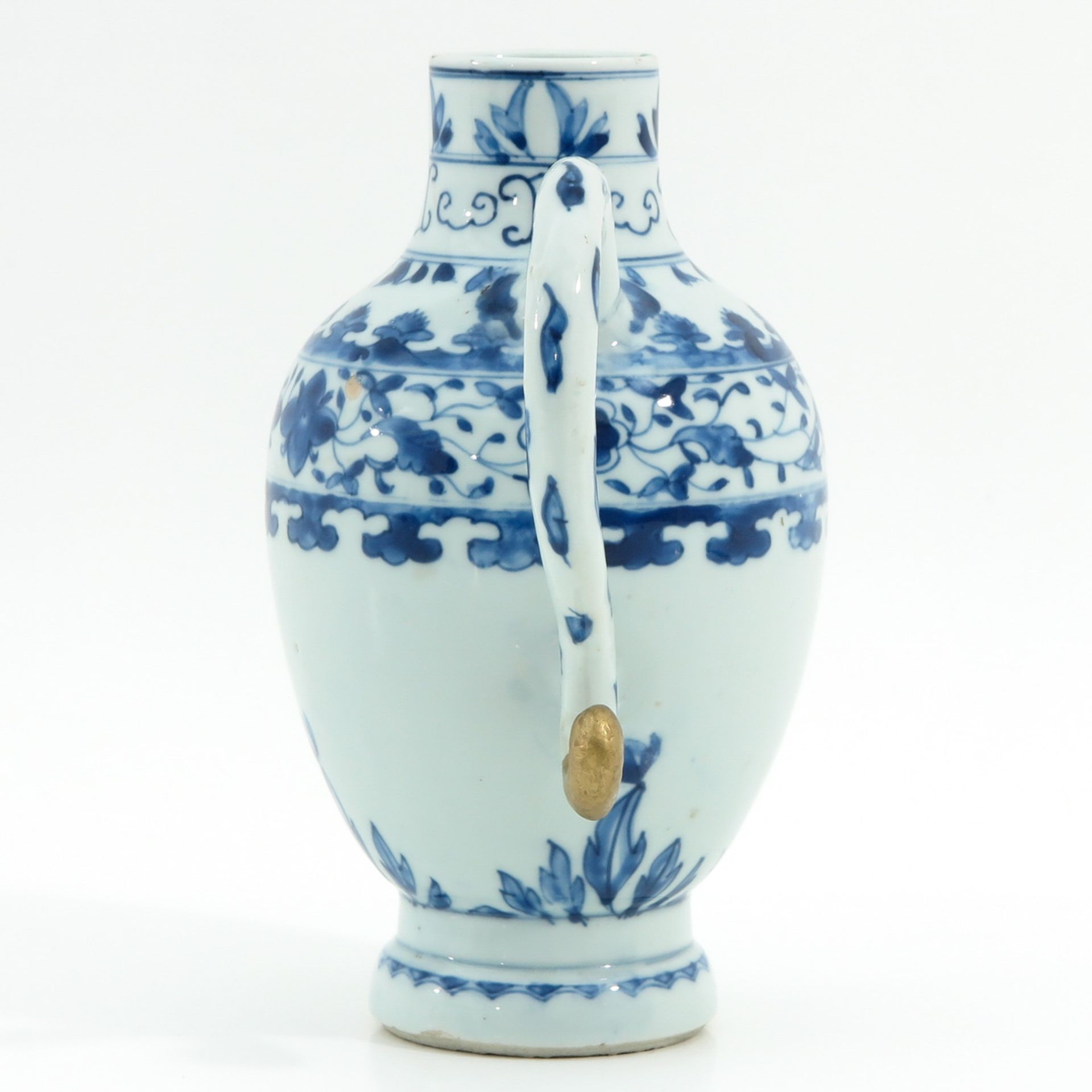 A Blue and White Ewer - Image 2 of 9