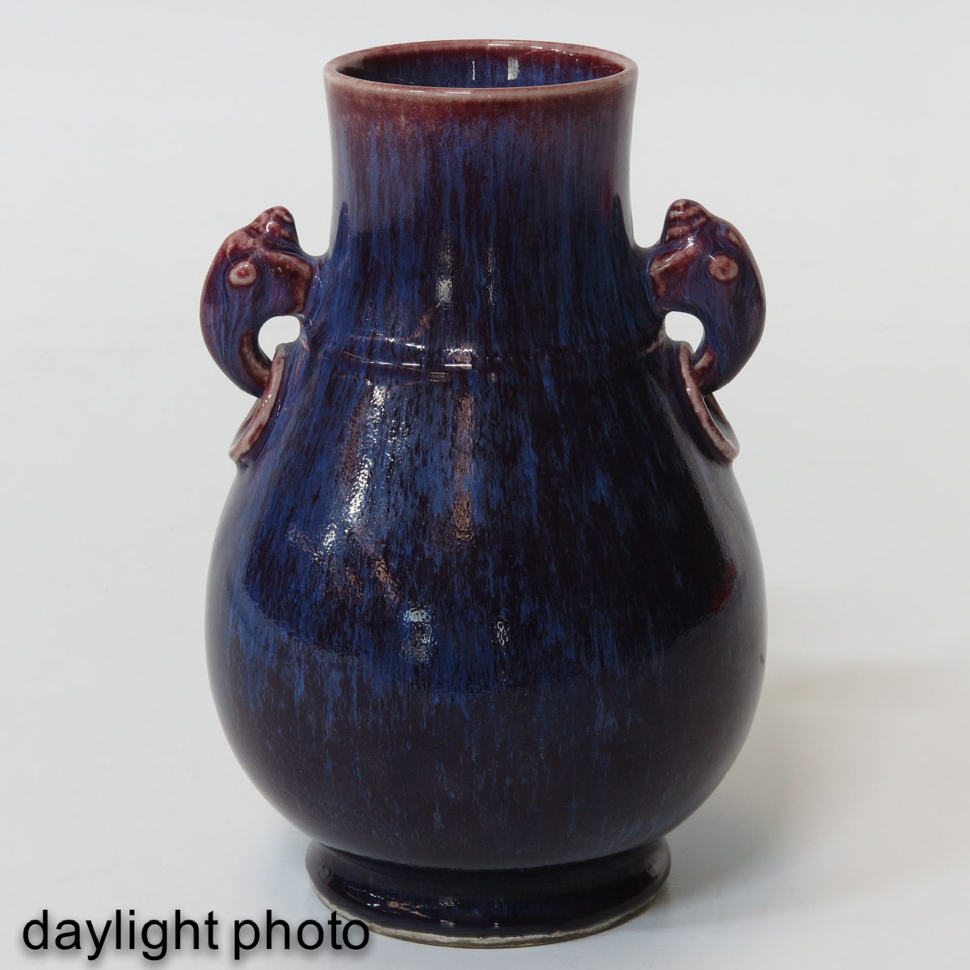 A Purple Glaze Vase - Bild 7 aus 10