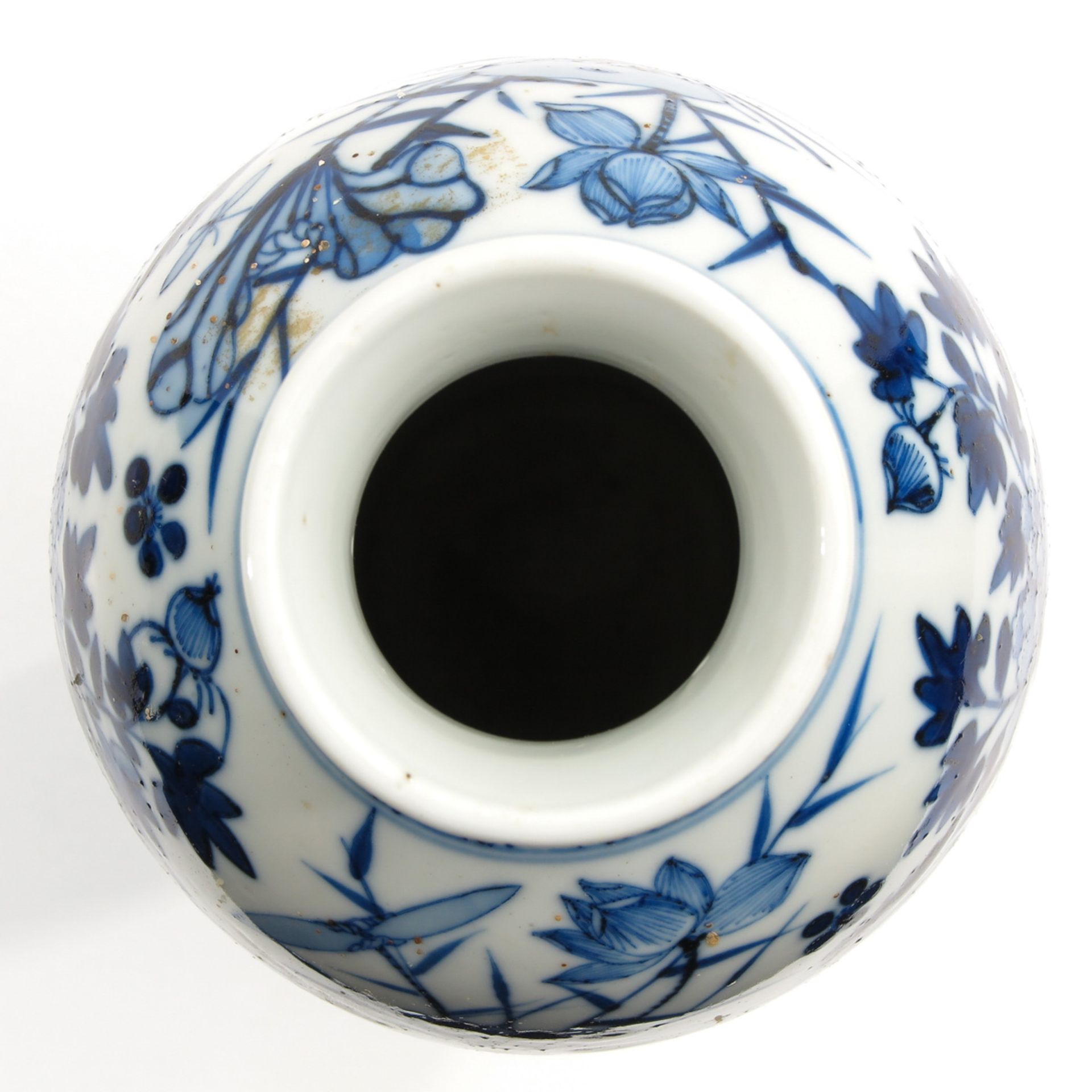 A Blue and White Vase - Image 5 of 9