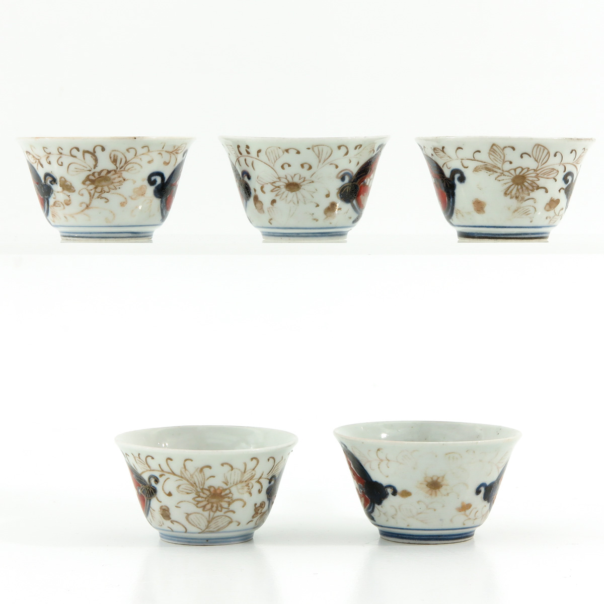 A Series of 5 Imari Cups and Saucers - Image 2 of 10