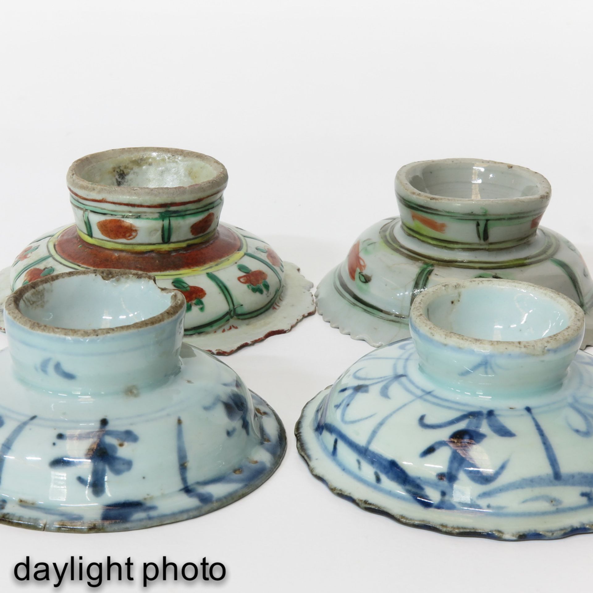A Collection of 4 Stemmed Bowls - Image 8 of 10