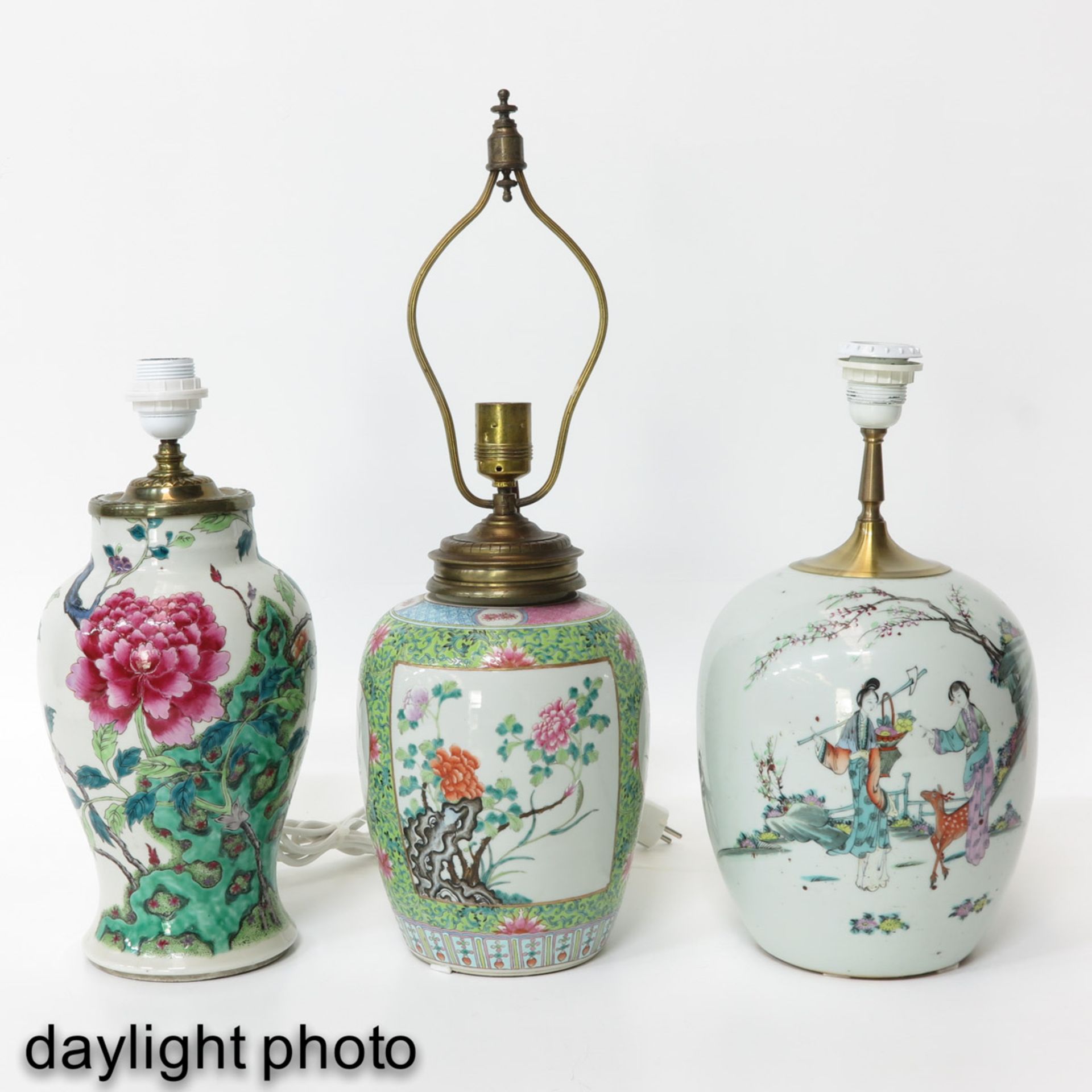 A Collection of 3 Lamps - Image 7 of 10