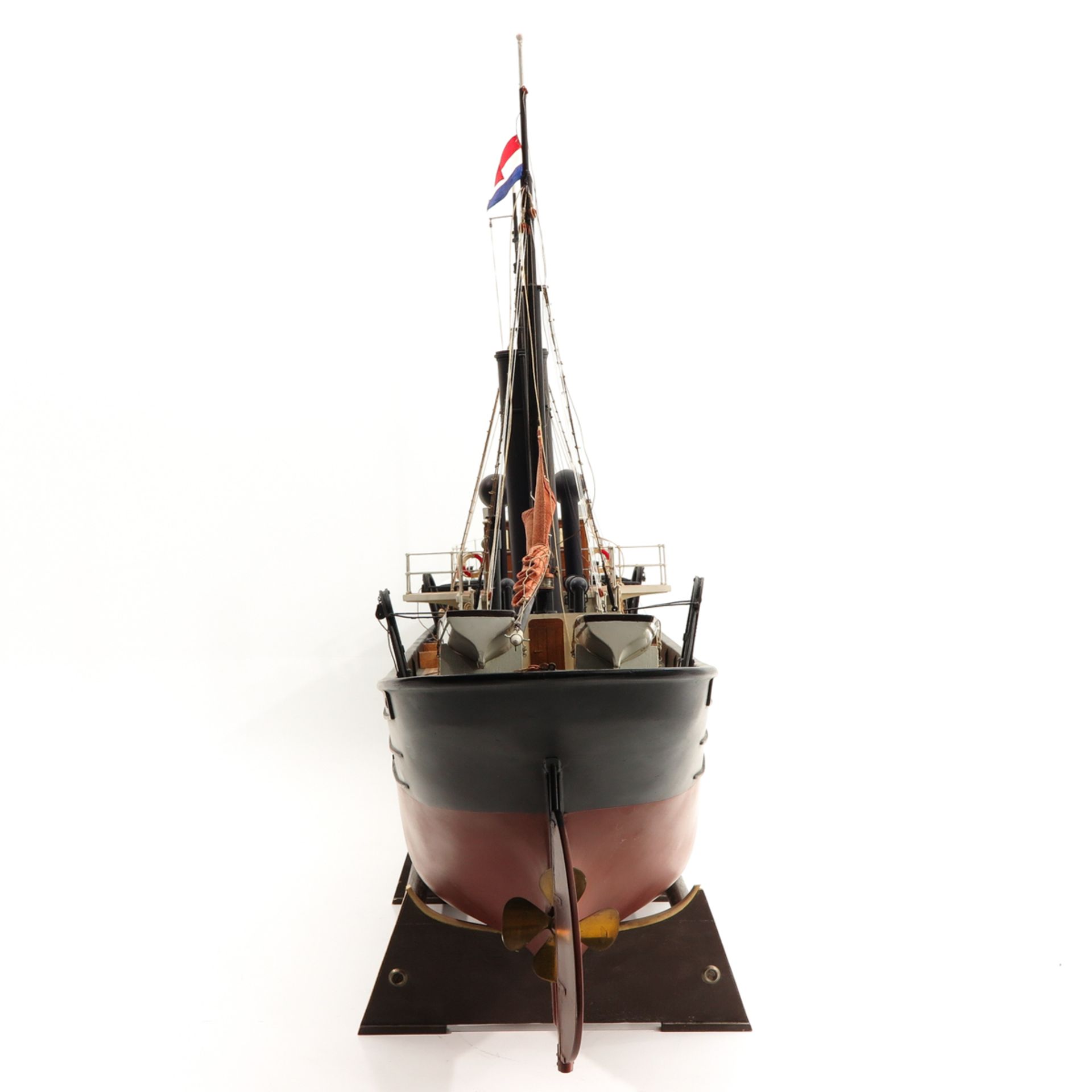 A Wood and Plastic Model Ship - Bild 4 aus 7
