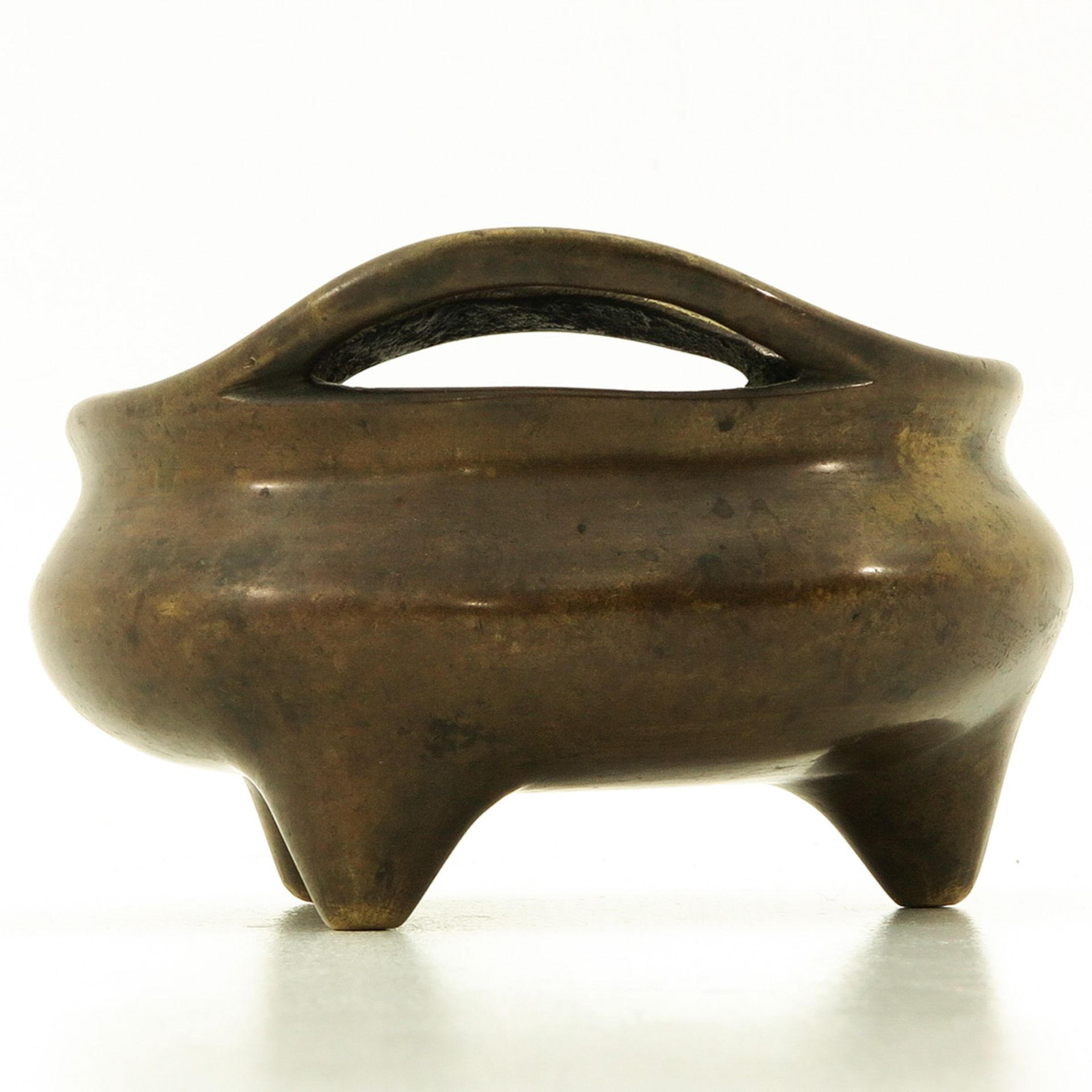 A Bronze Tripod Censer - Image 2 of 9