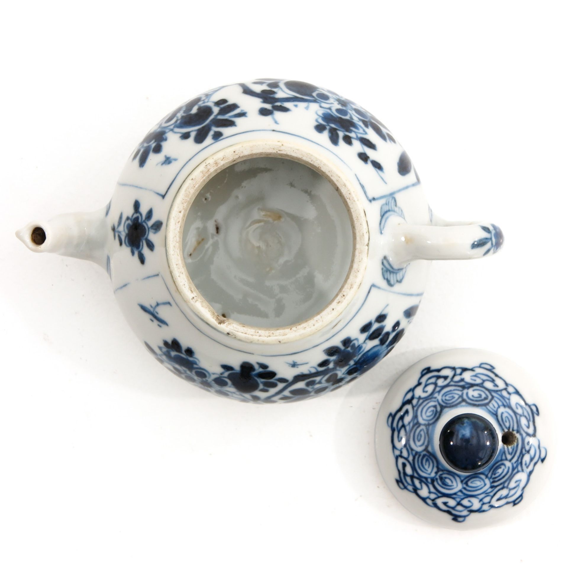 A Small Kangxi Period Teapot - Bild 5 aus 9