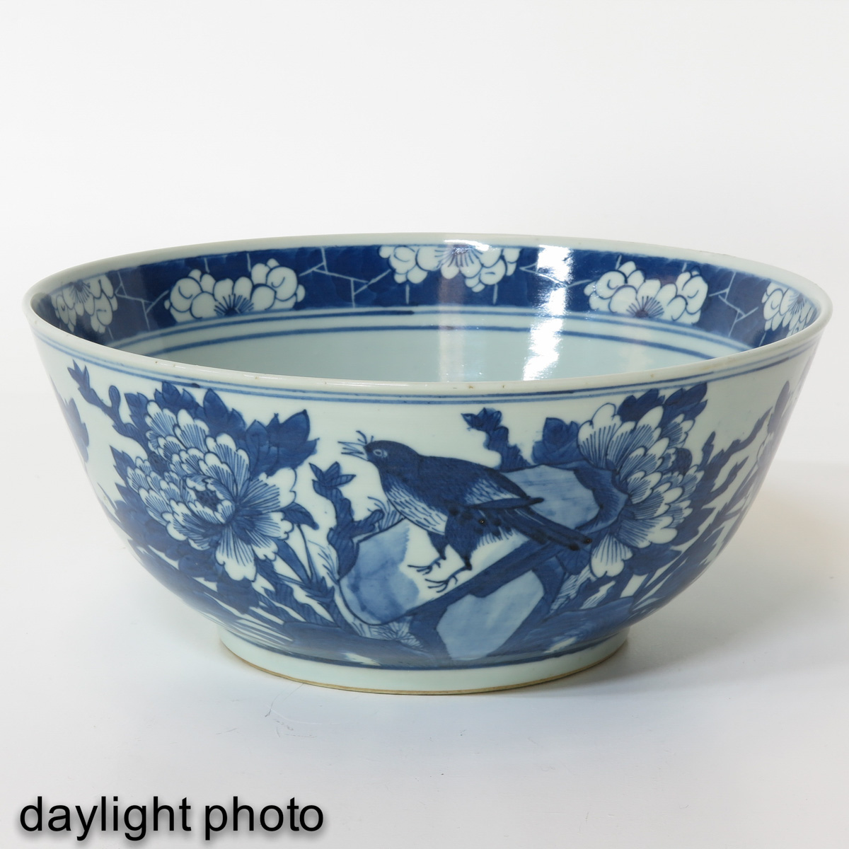 A Blue and White Bowl - Image 7 of 9