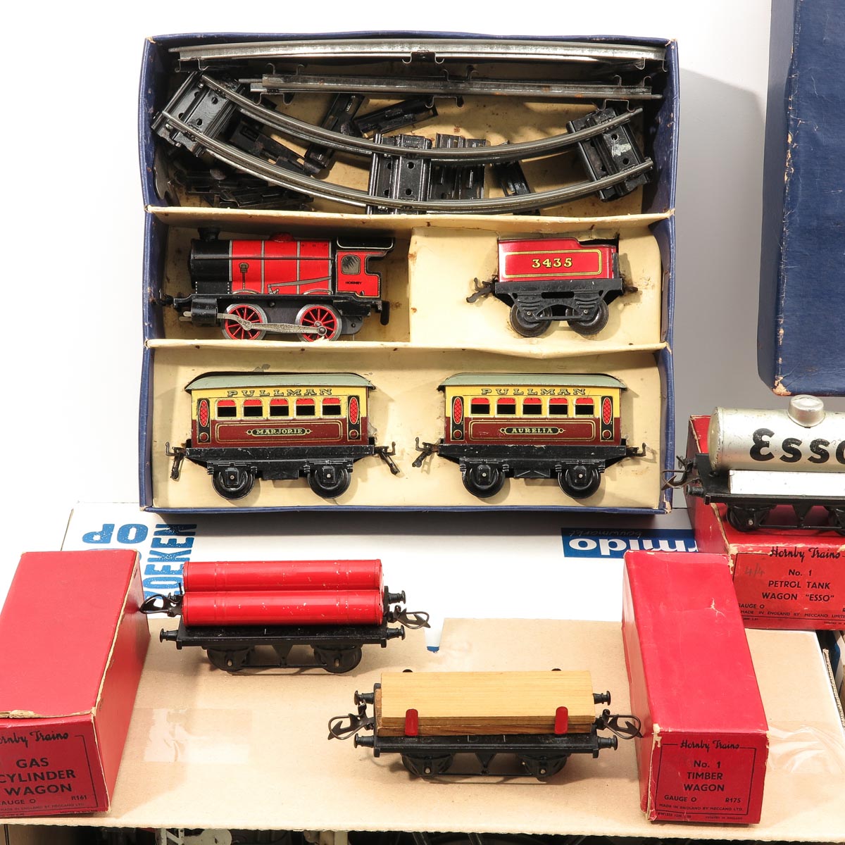 Collection of Hornby Trains and Rails - Image 3 of 10