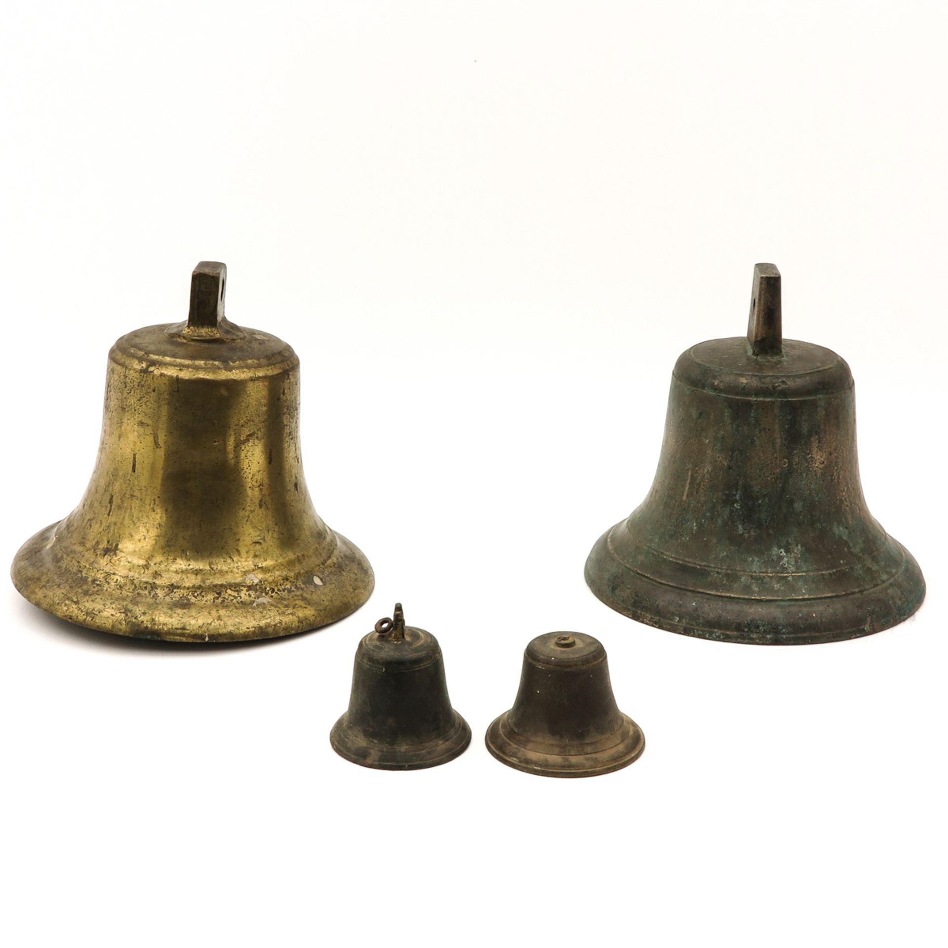 A Lot of 4 Copper Bells - Image 3 of 7