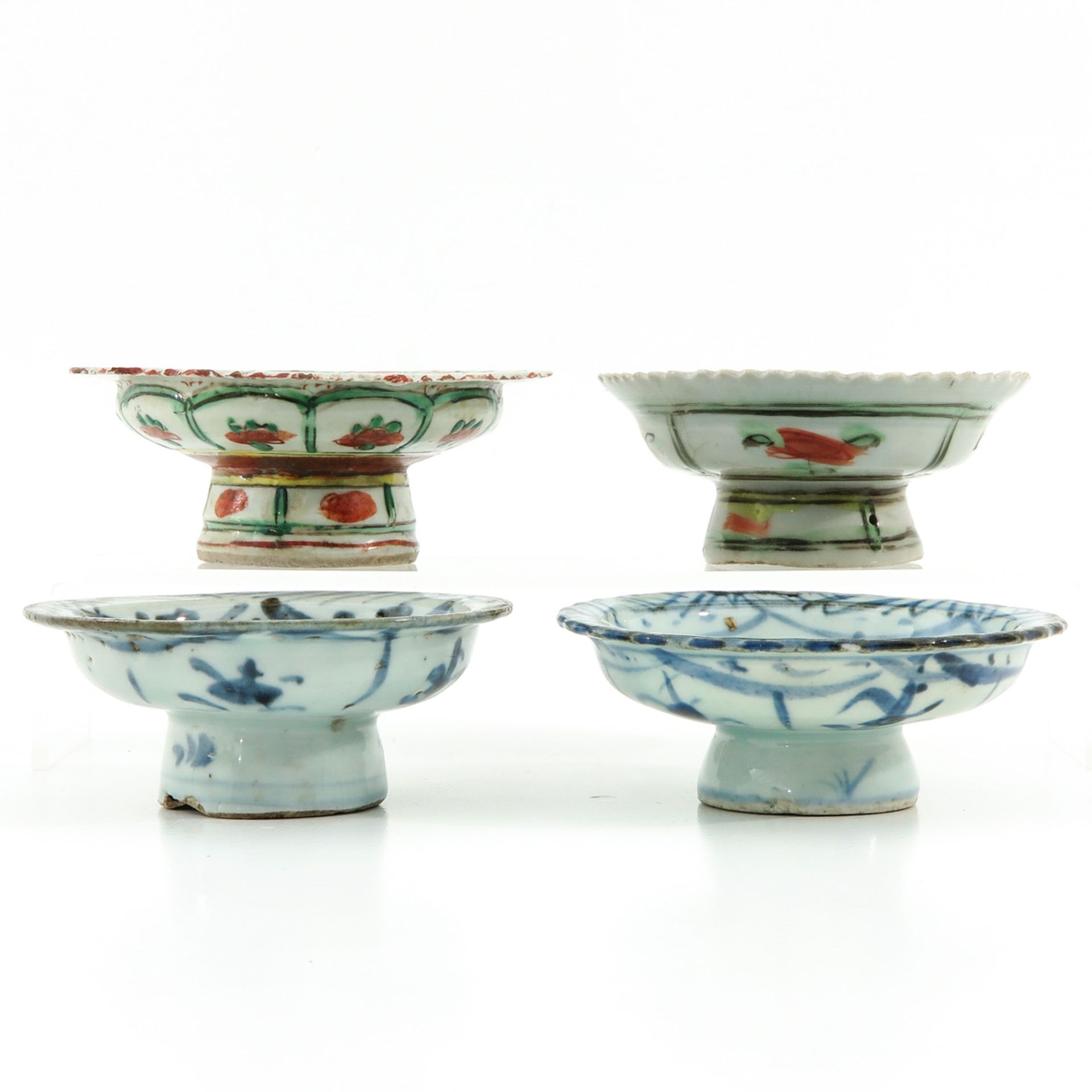 A Collection of 4 Stemmed Bowls - Image 4 of 10