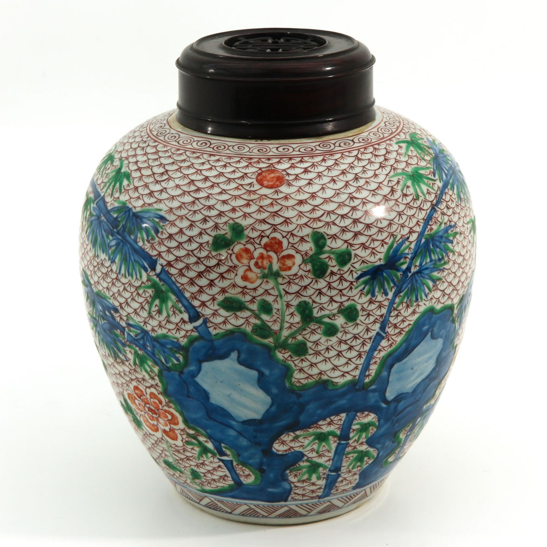 A Wucai Decor Ginger Jar