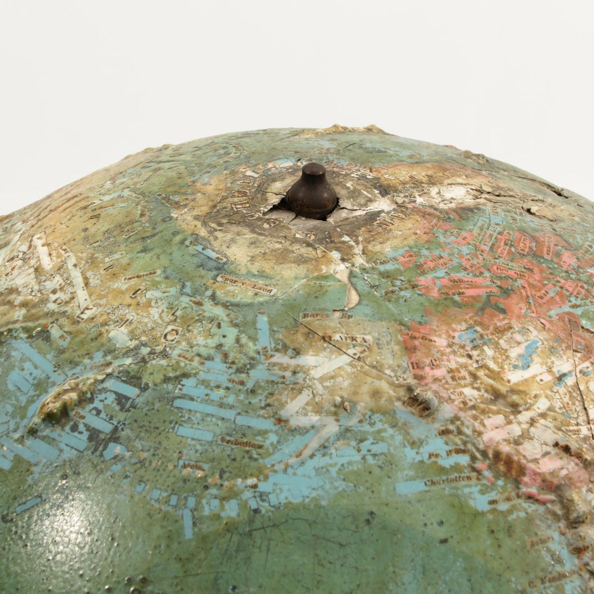 A Globe - Image 8 of 11