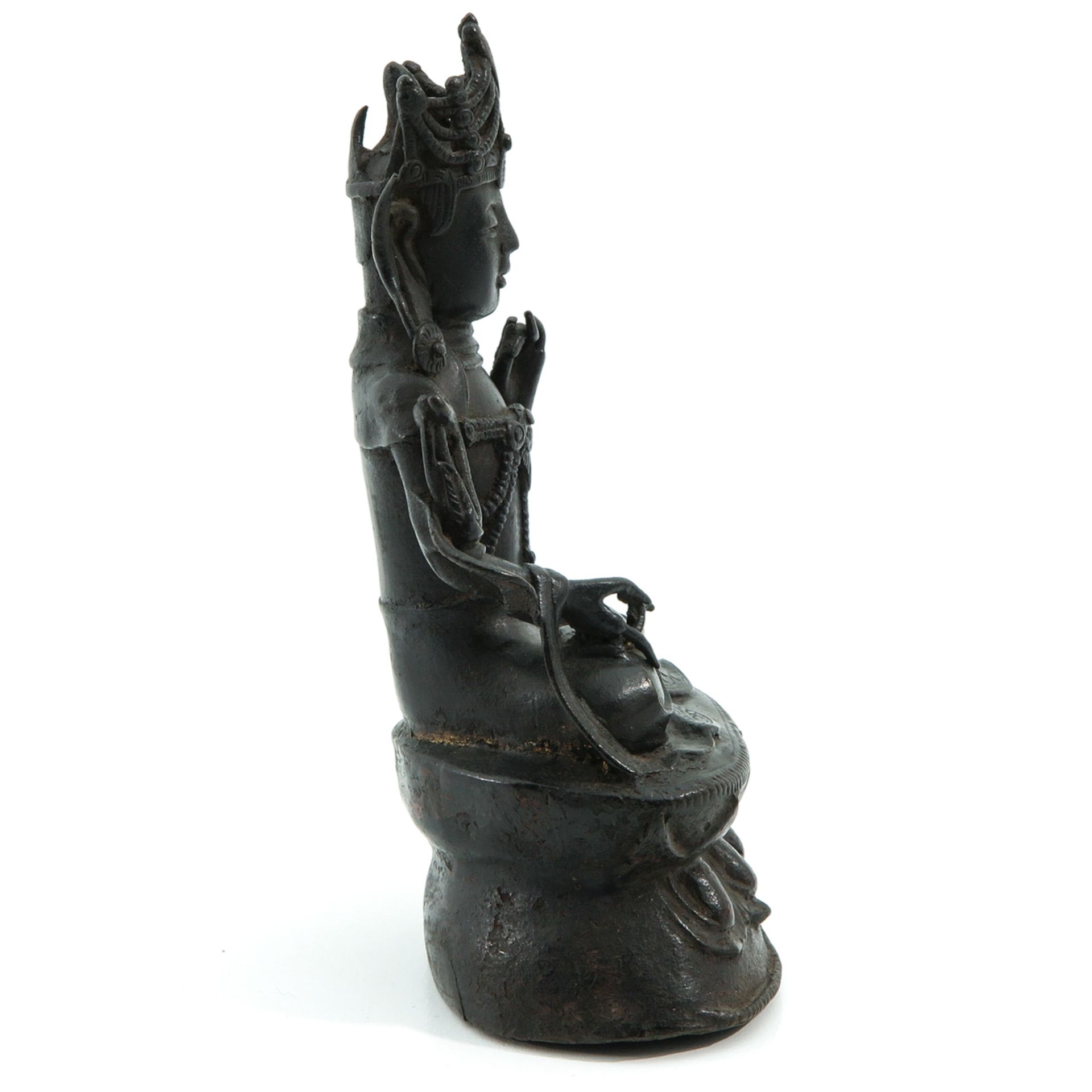 A Bronze Quanyin Sculpture - Bild 4 aus 9