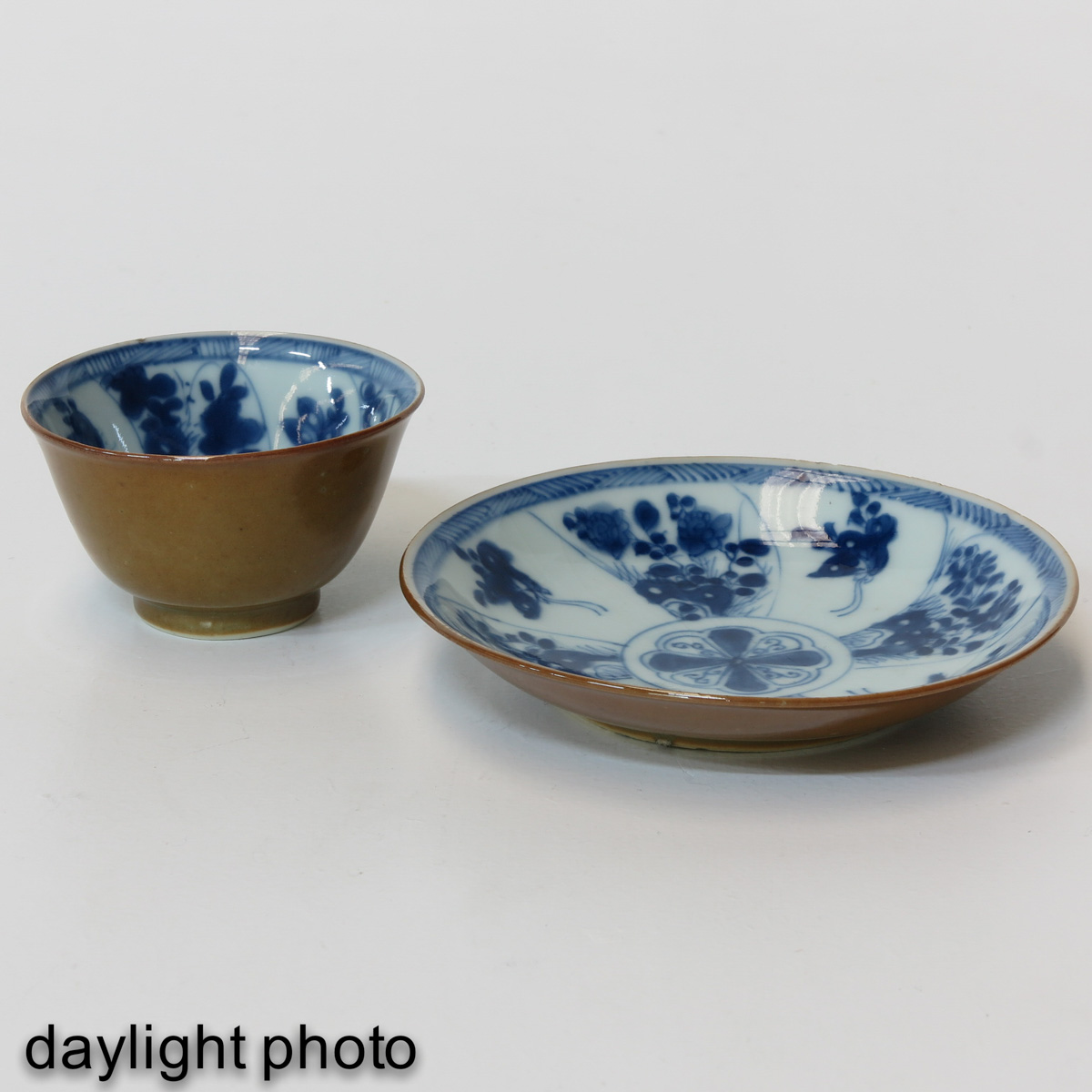 A Set of 3 Cups and Saucers - Image 9 of 10
