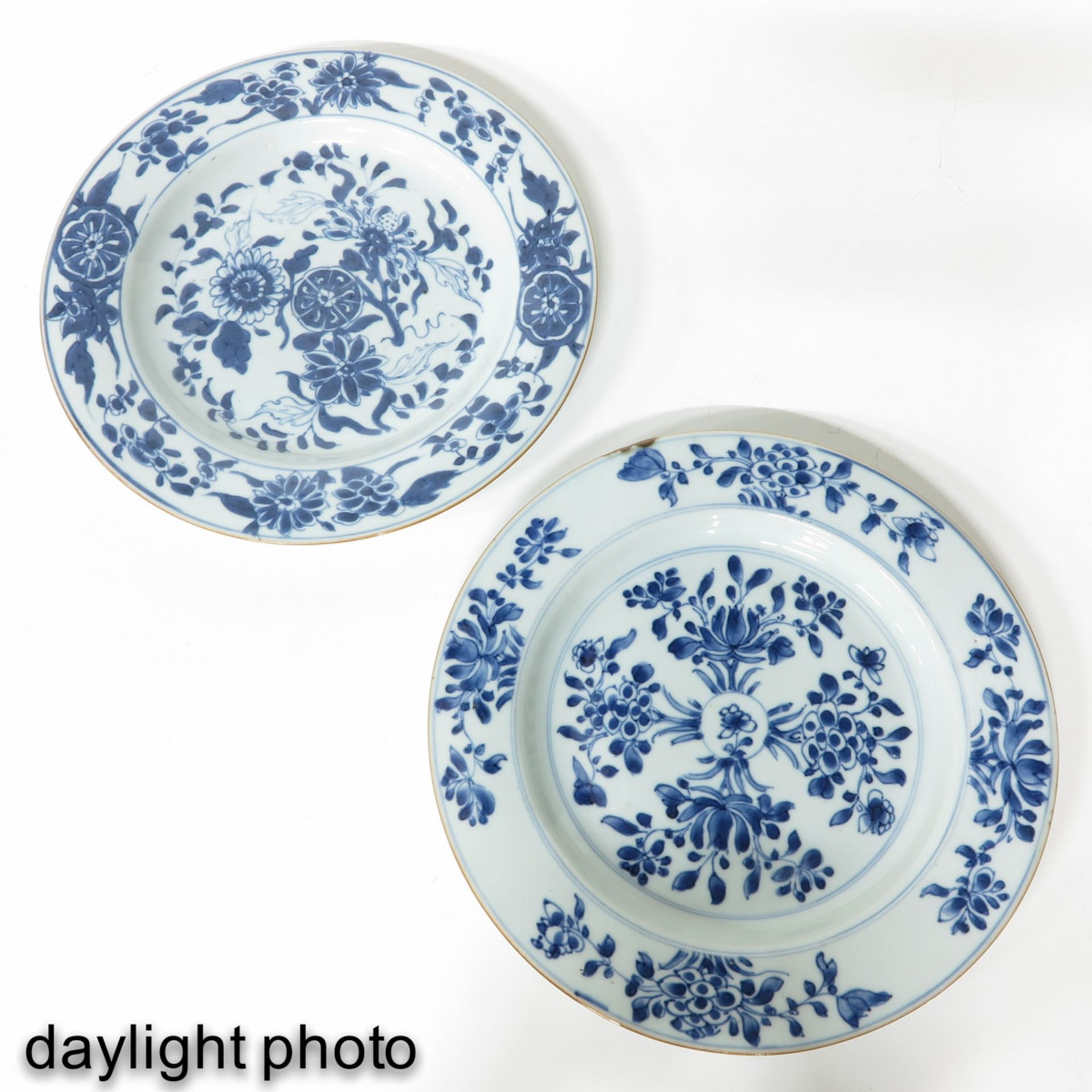 A Series of 5 Blue and White Plates - Image 7 of 9