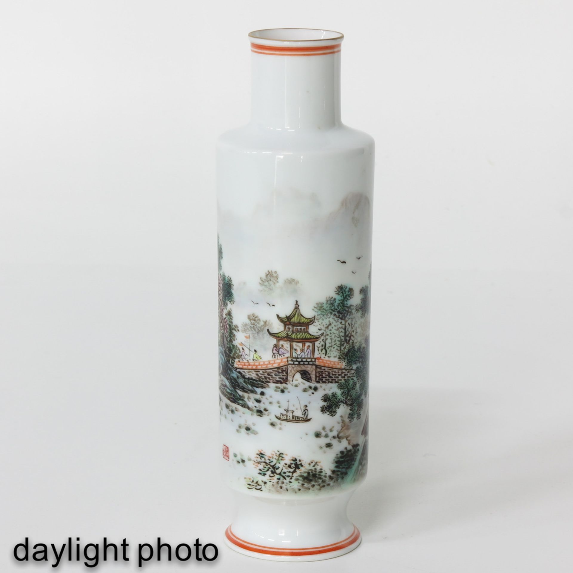 A Polychrome Vase - Image 7 of 9