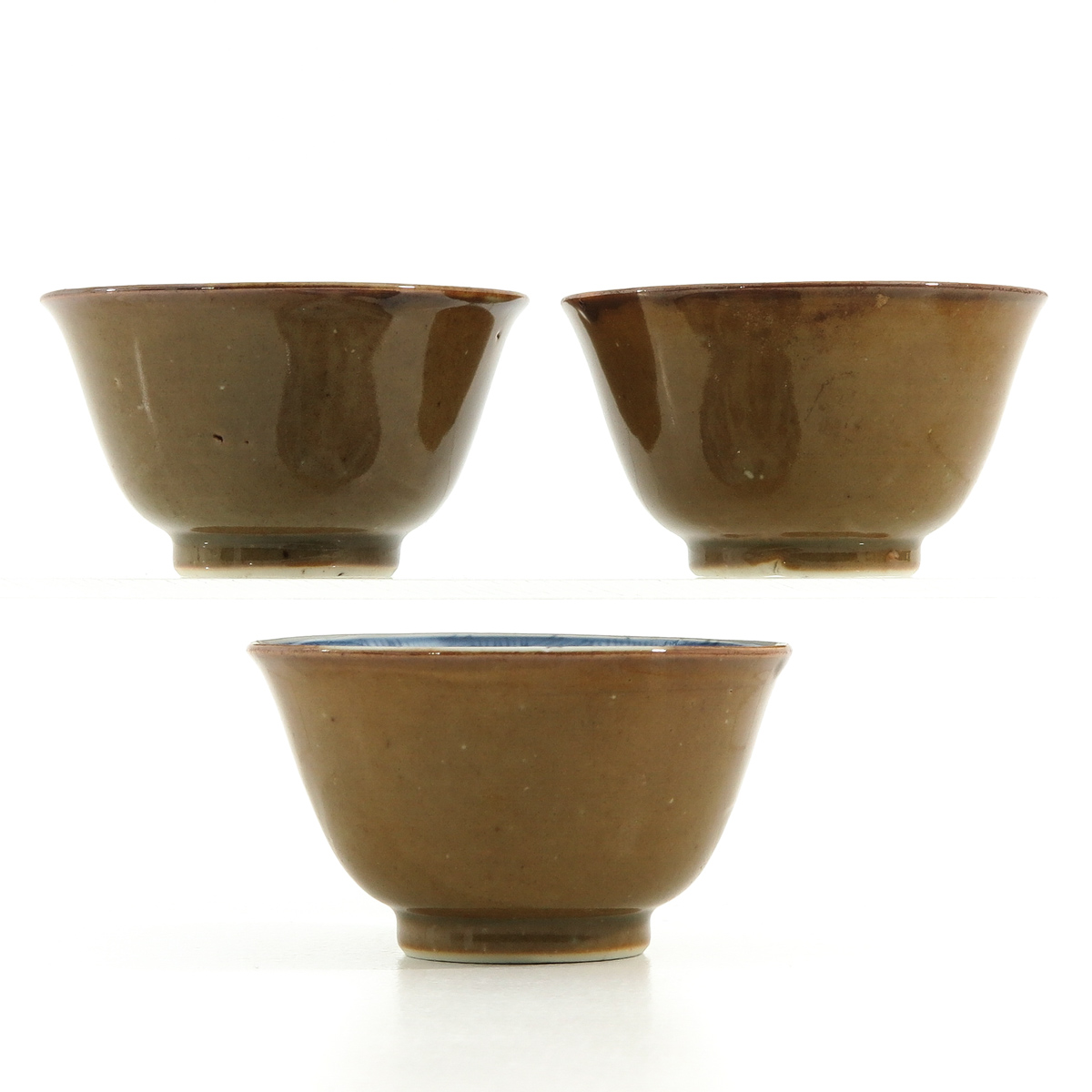A Set of 3 Cups and Saucers - Image 4 of 10