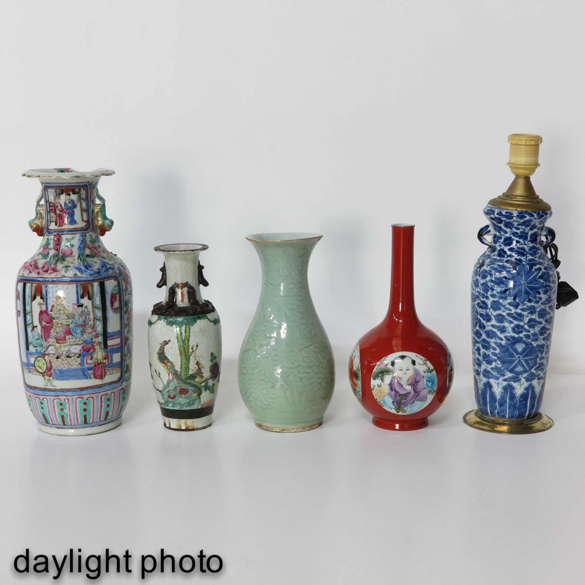 A DIverse Collection of Porcelain - Bild 7 aus 10
