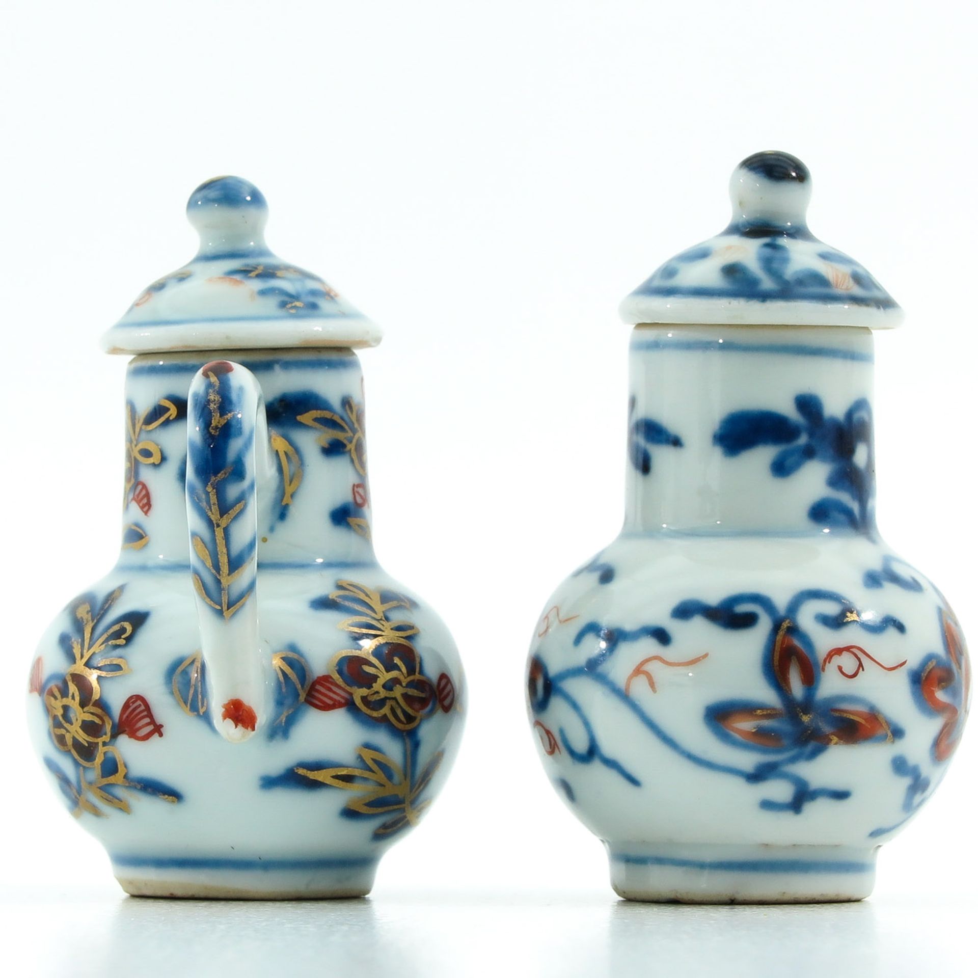 A Miniature Cruet and Vase with Cover - Bild 2 aus 9