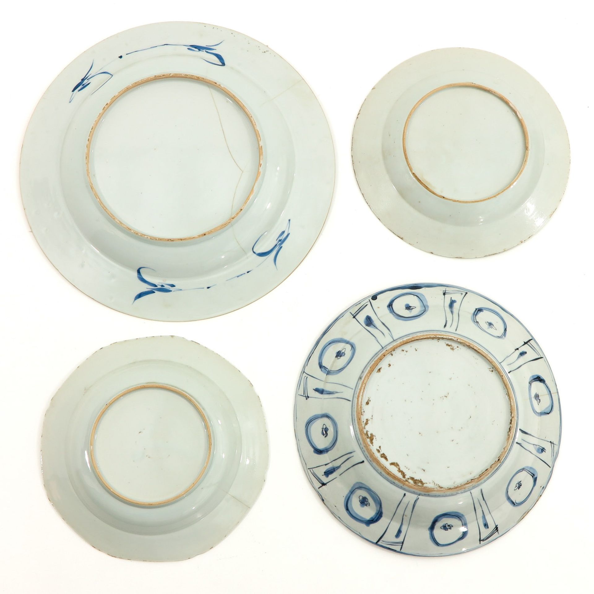 A Collection of 4 Plates - Image 2 of 10