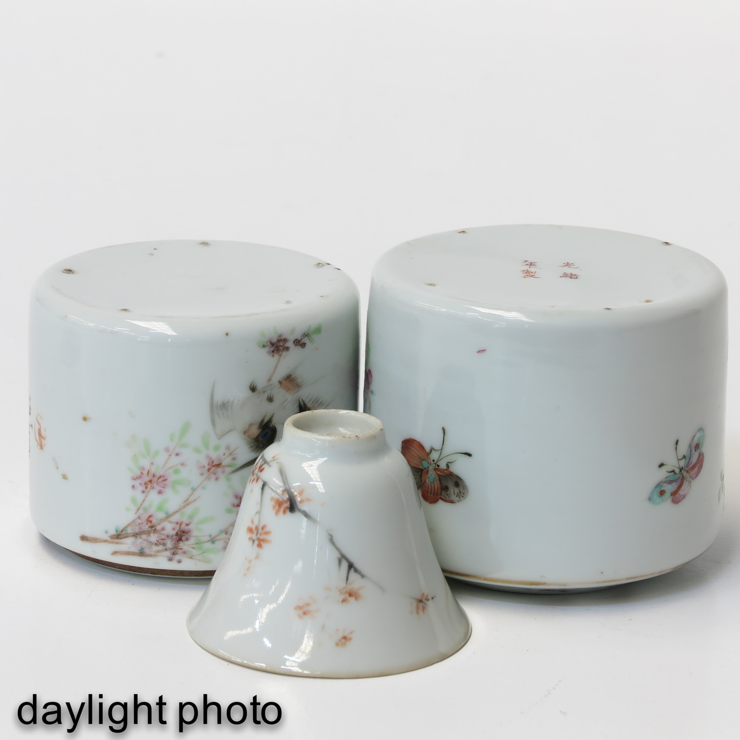 A Cup Warmer and Covered Box - Image 8 of 9