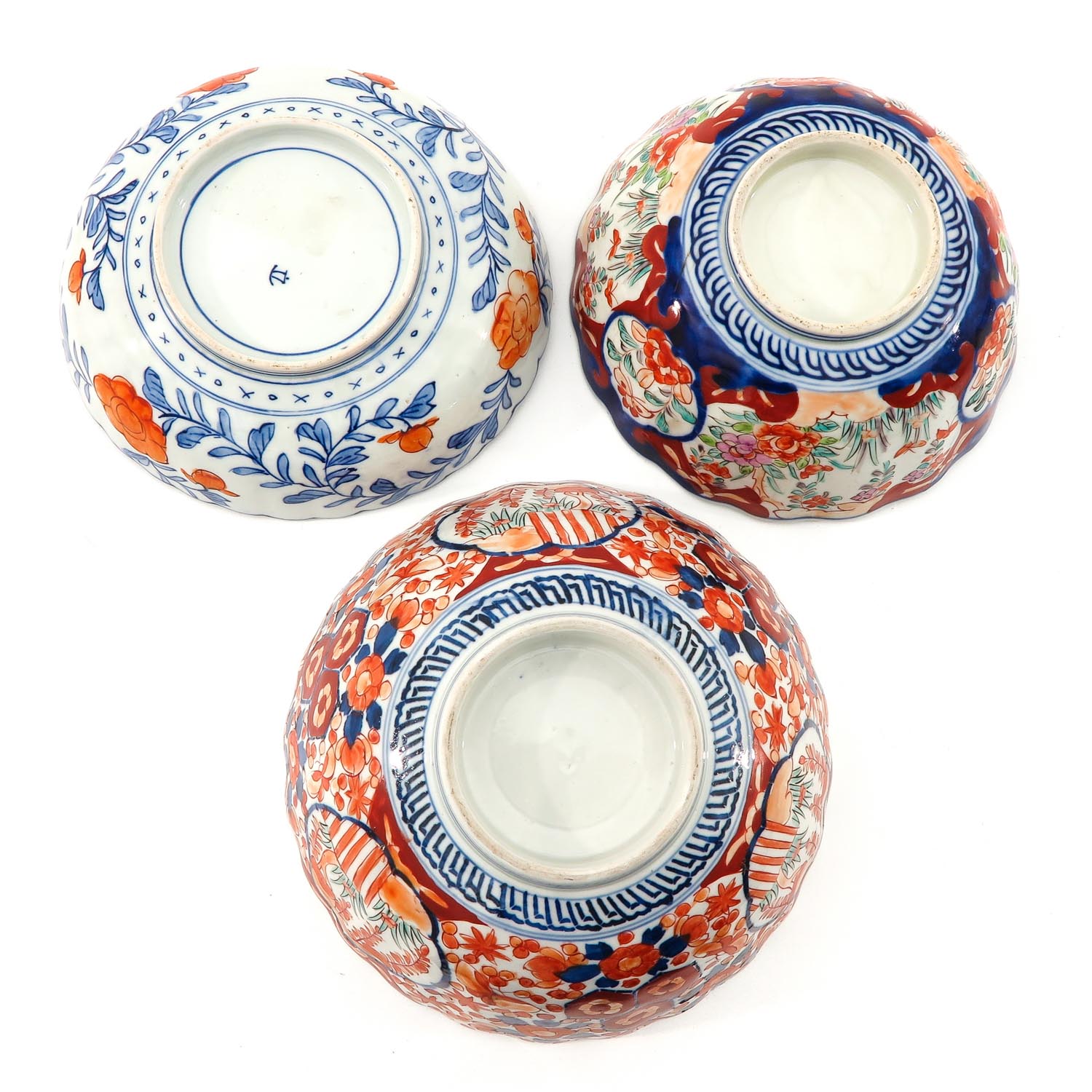 A Series of 3 Imari Bowls - Image 6 of 10