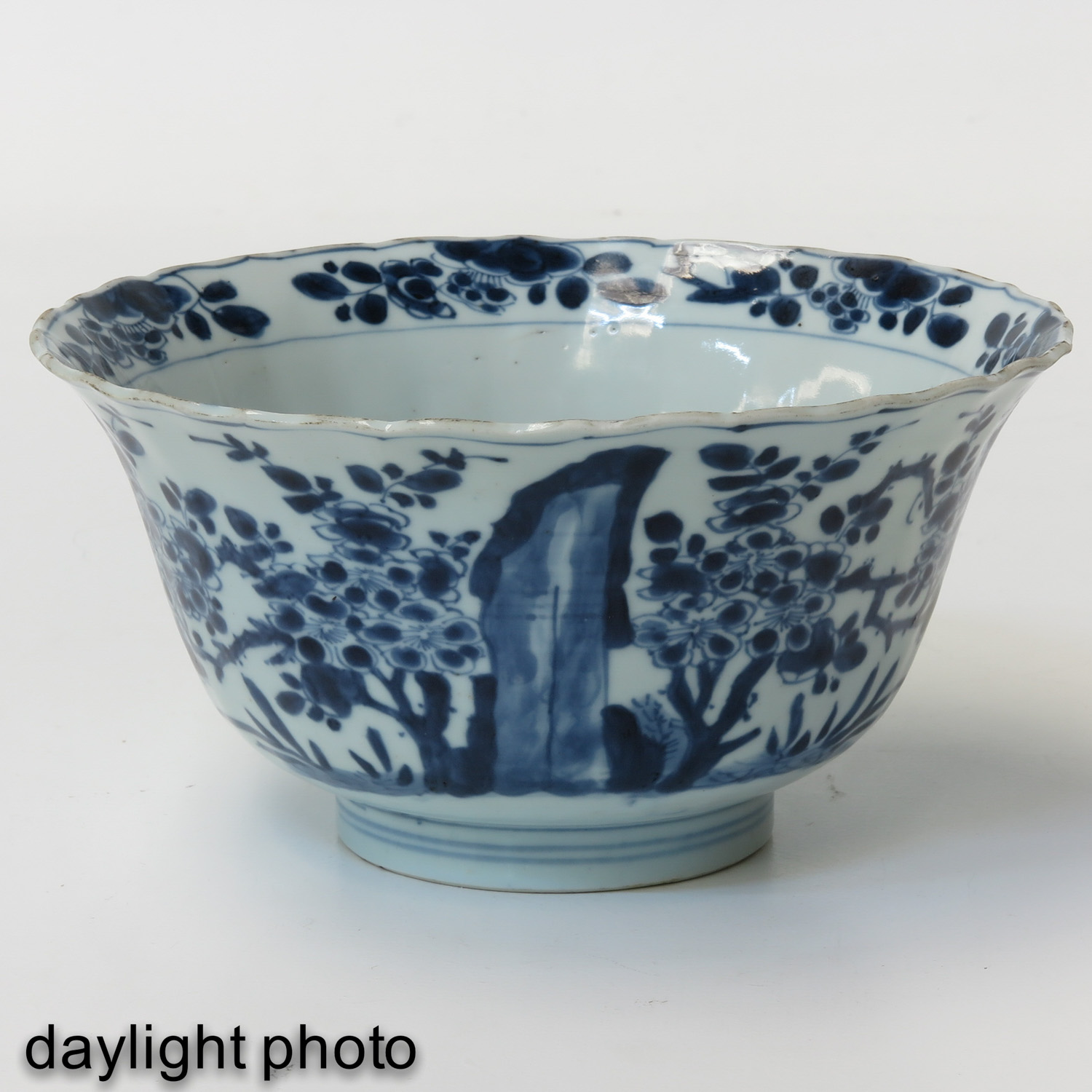 A Blue and White Bowl - Image 7 of 10