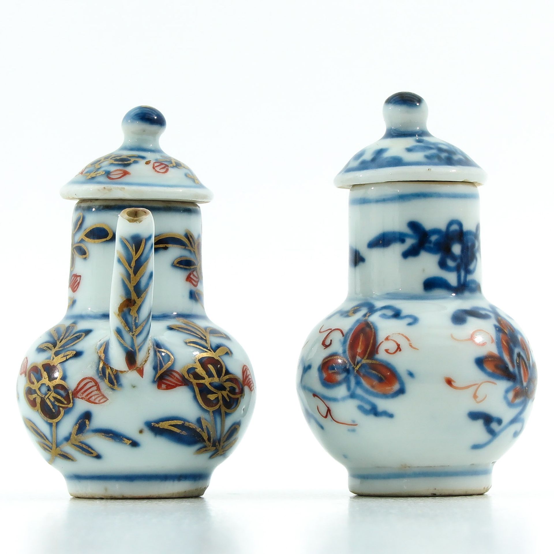 A Miniature Cruet and Vase with Cover - Bild 4 aus 9