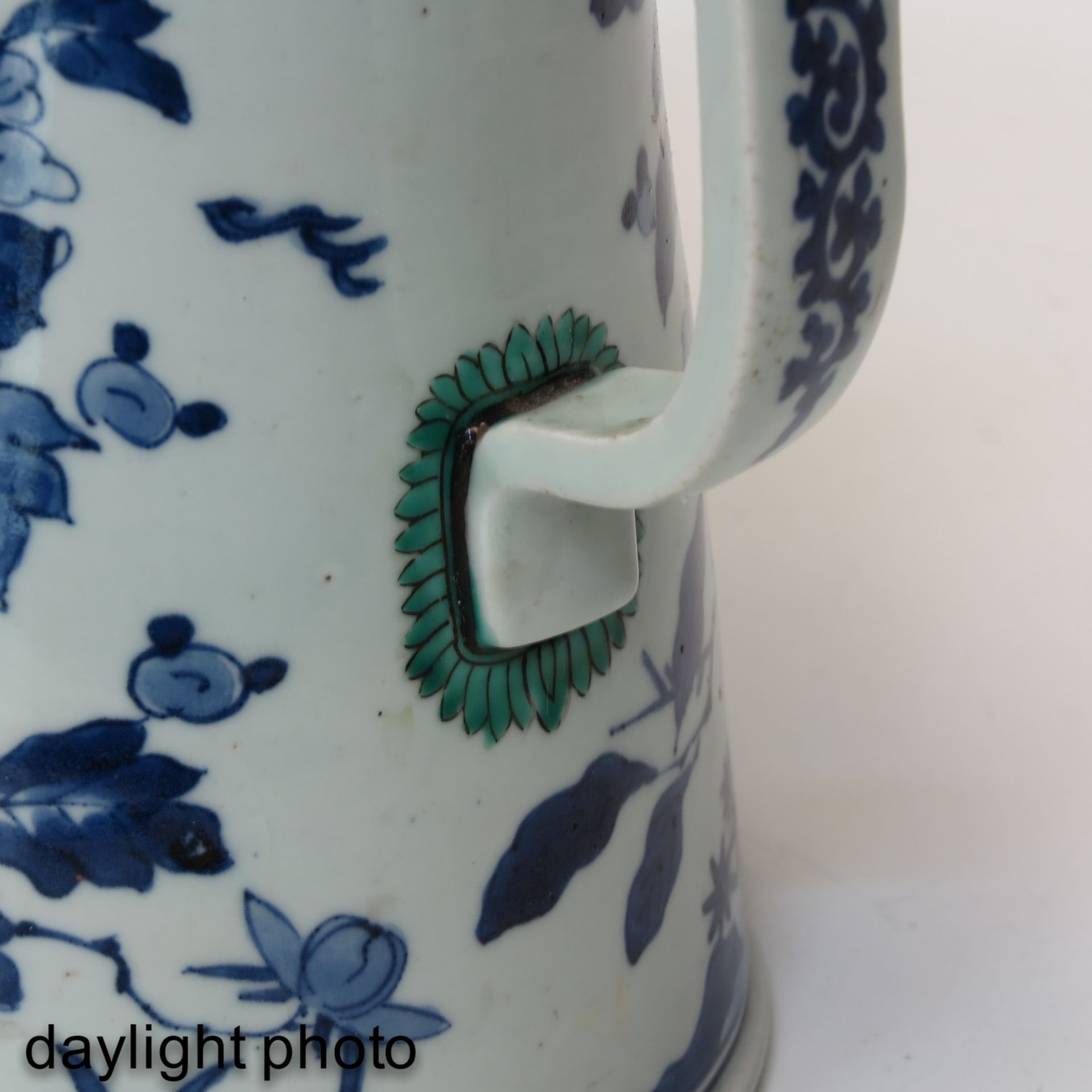 A Blue and White Decanter - Image 10 of 10