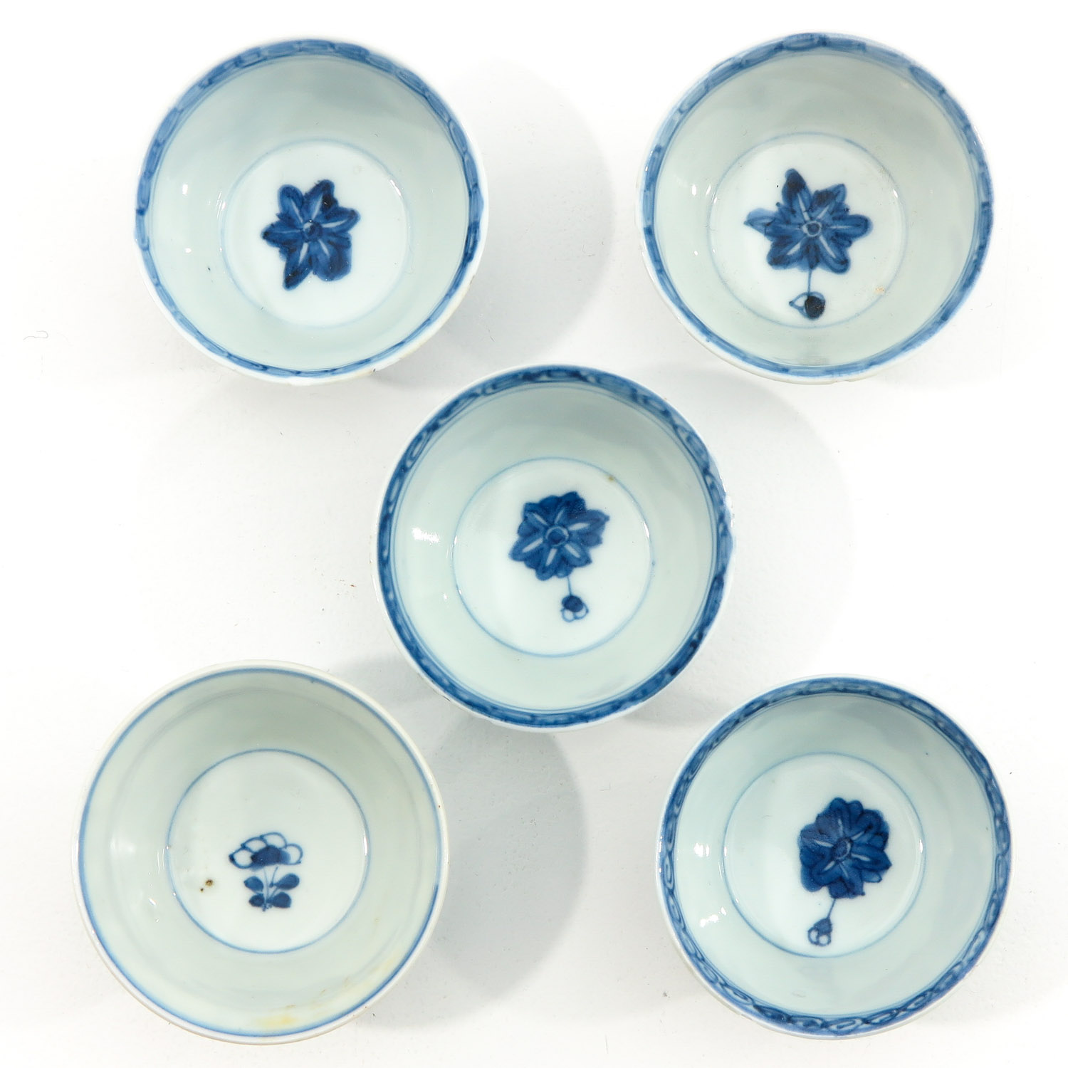 A Set of 5 Cups and Saucers - Image 4 of 9
