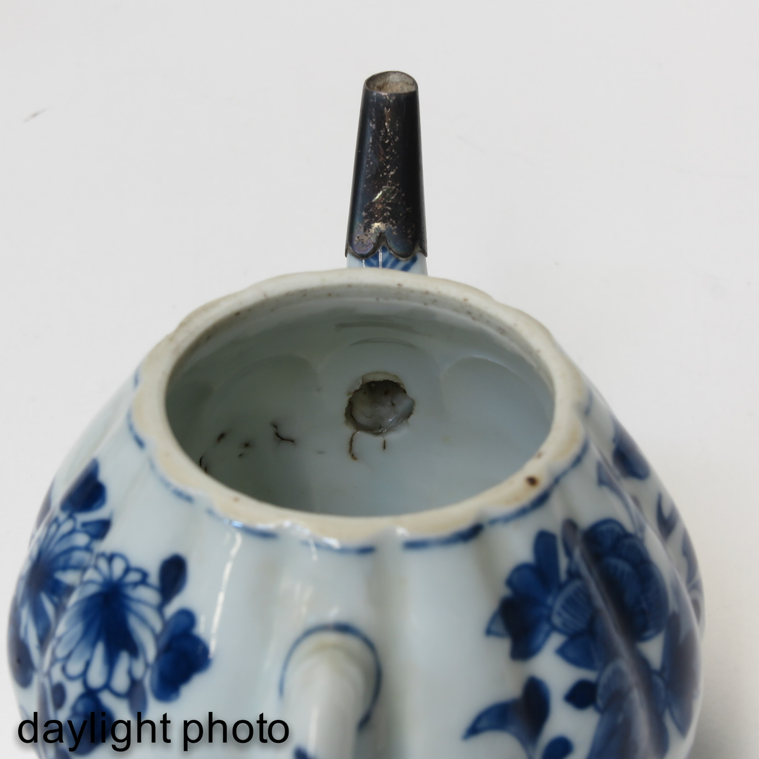 A Teapot and Creamer - Image 9 of 10
