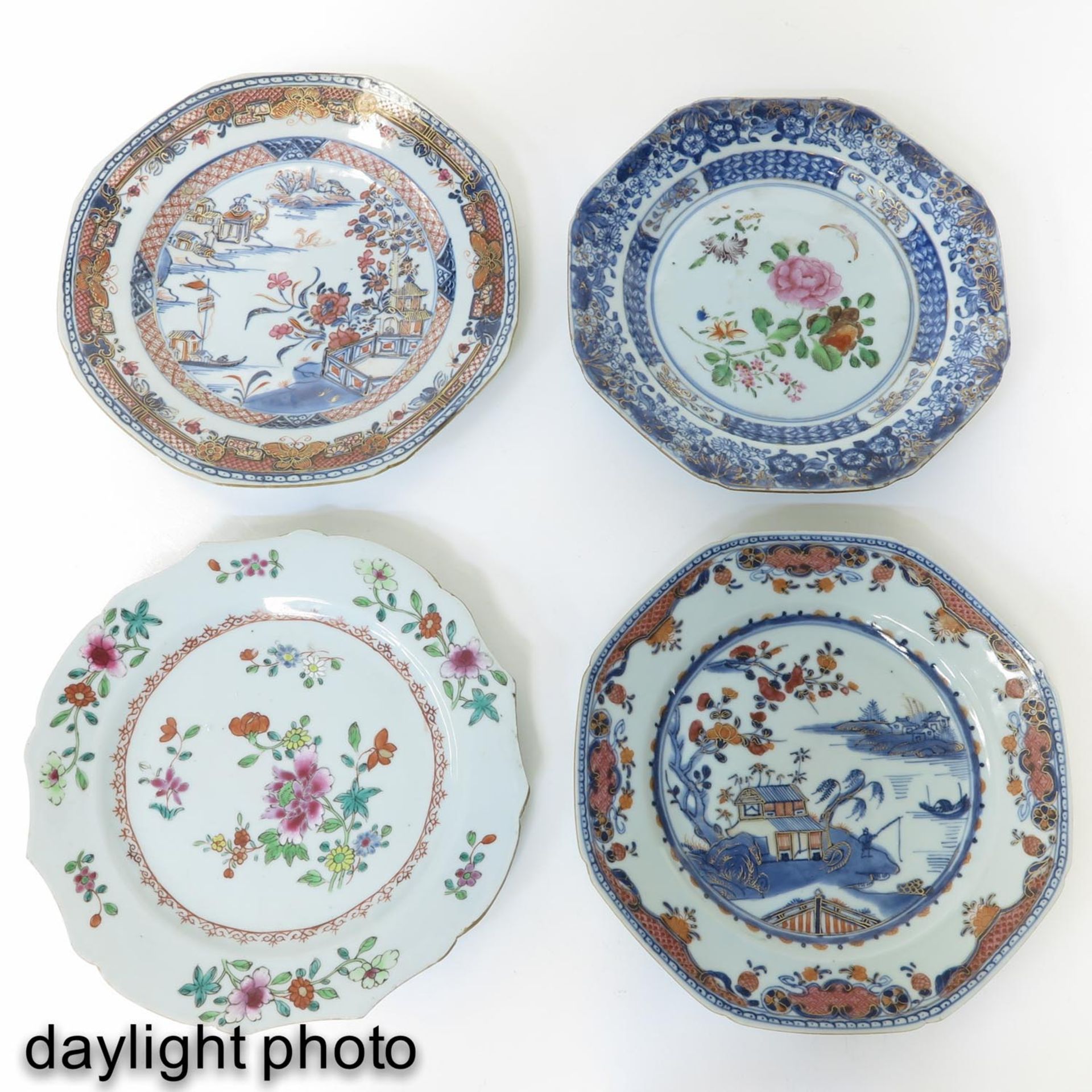 A Collection of 4 Plates - Image 7 of 10