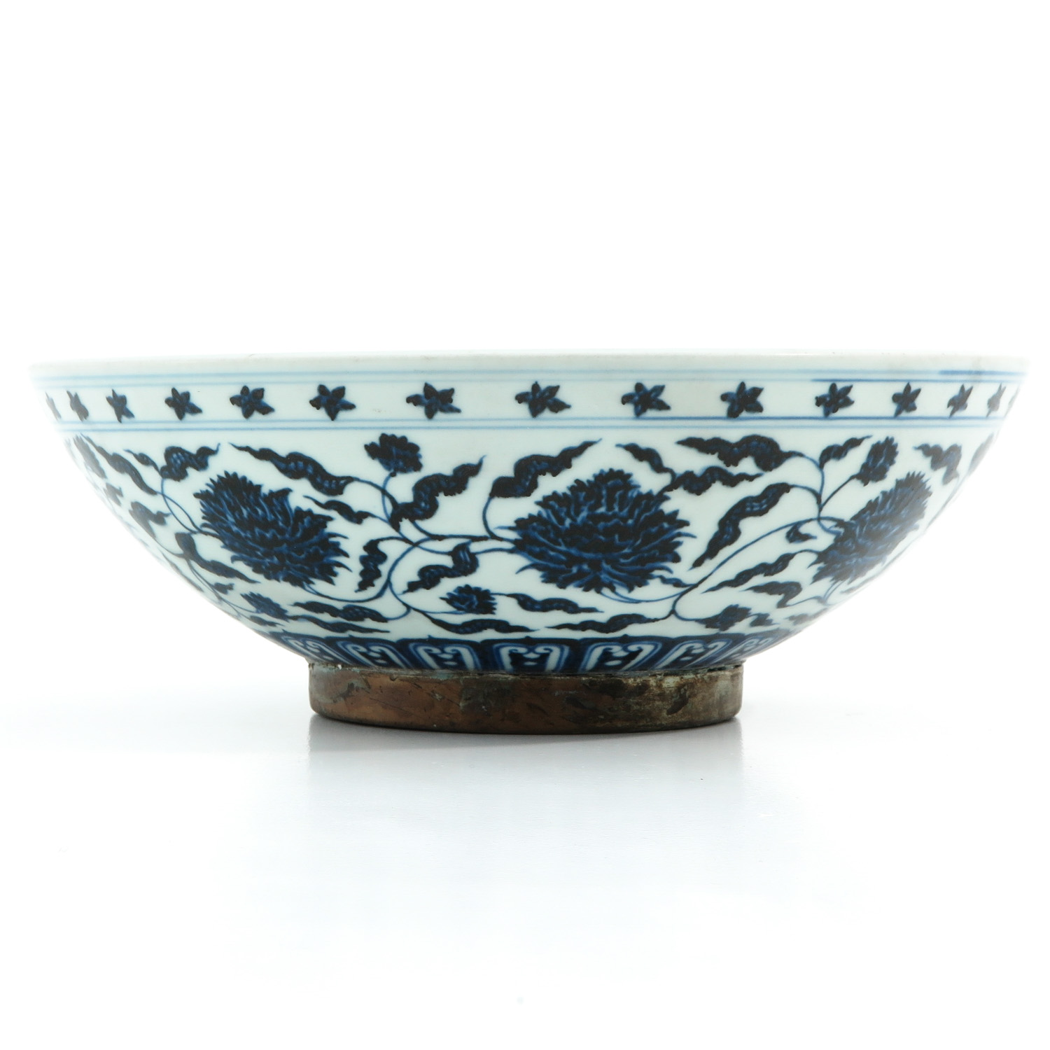 A Blue and White Bowl - Image 3 of 9