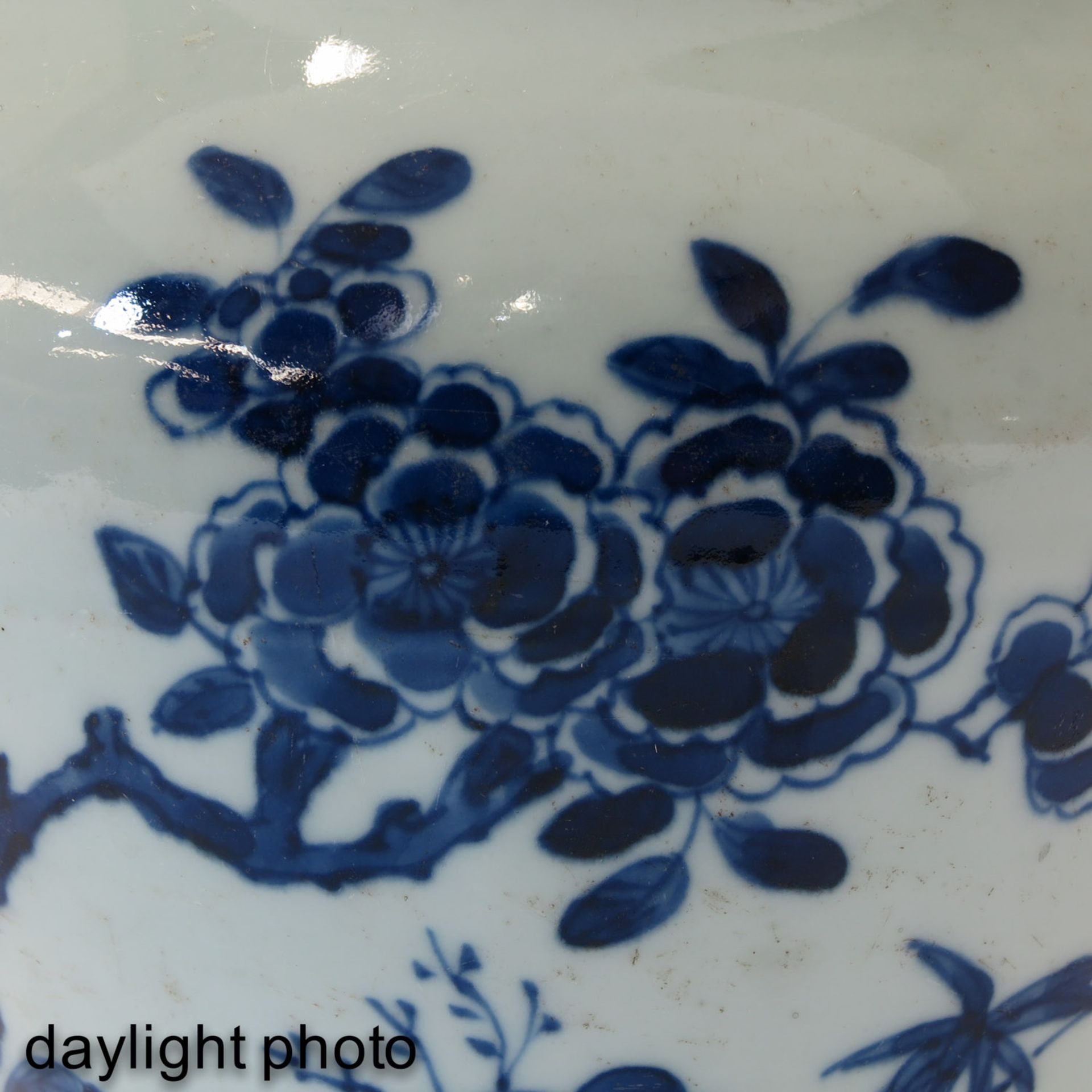 A Blue and White Vase - Image 9 of 9