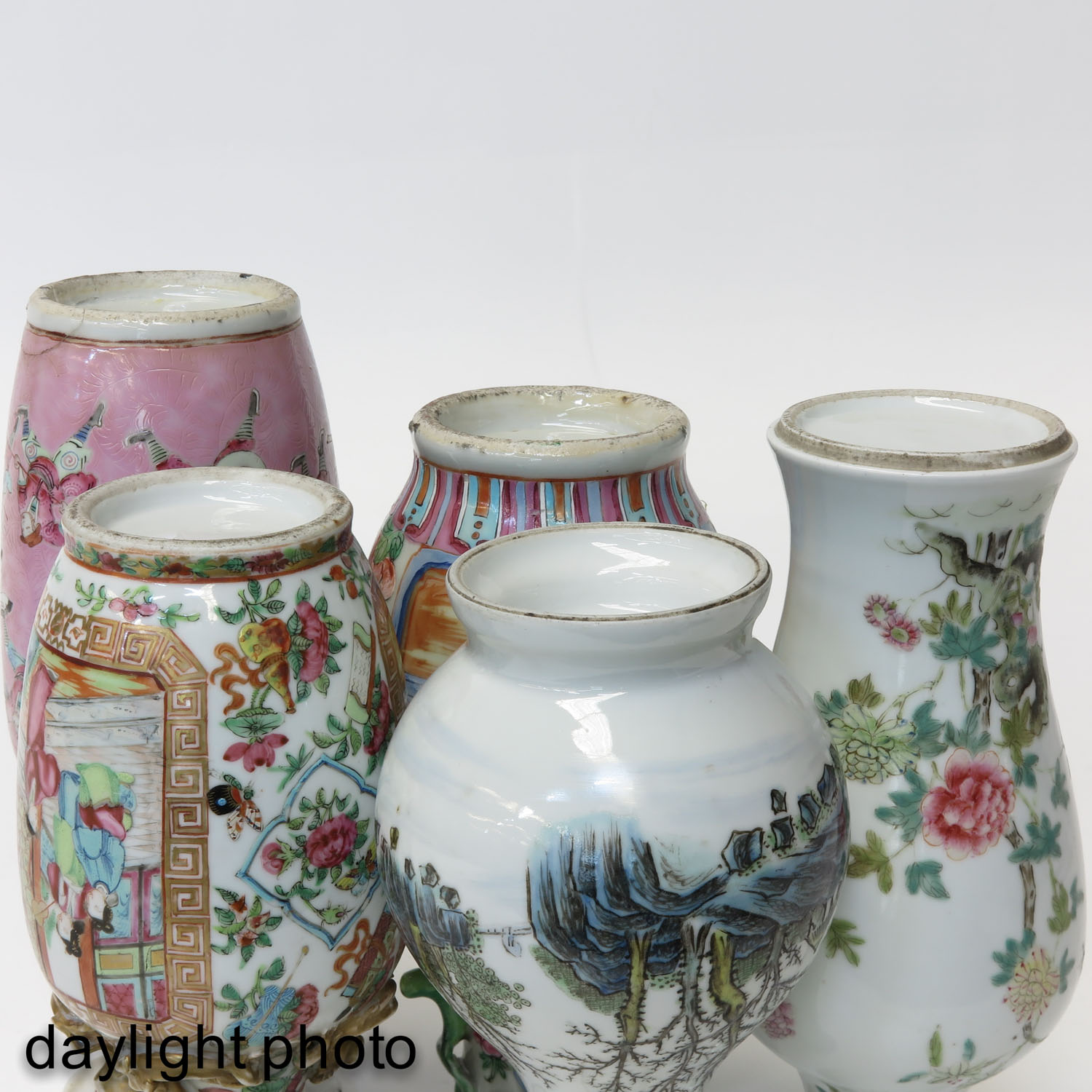 A Lot of 5 Vases - Image 8 of 9